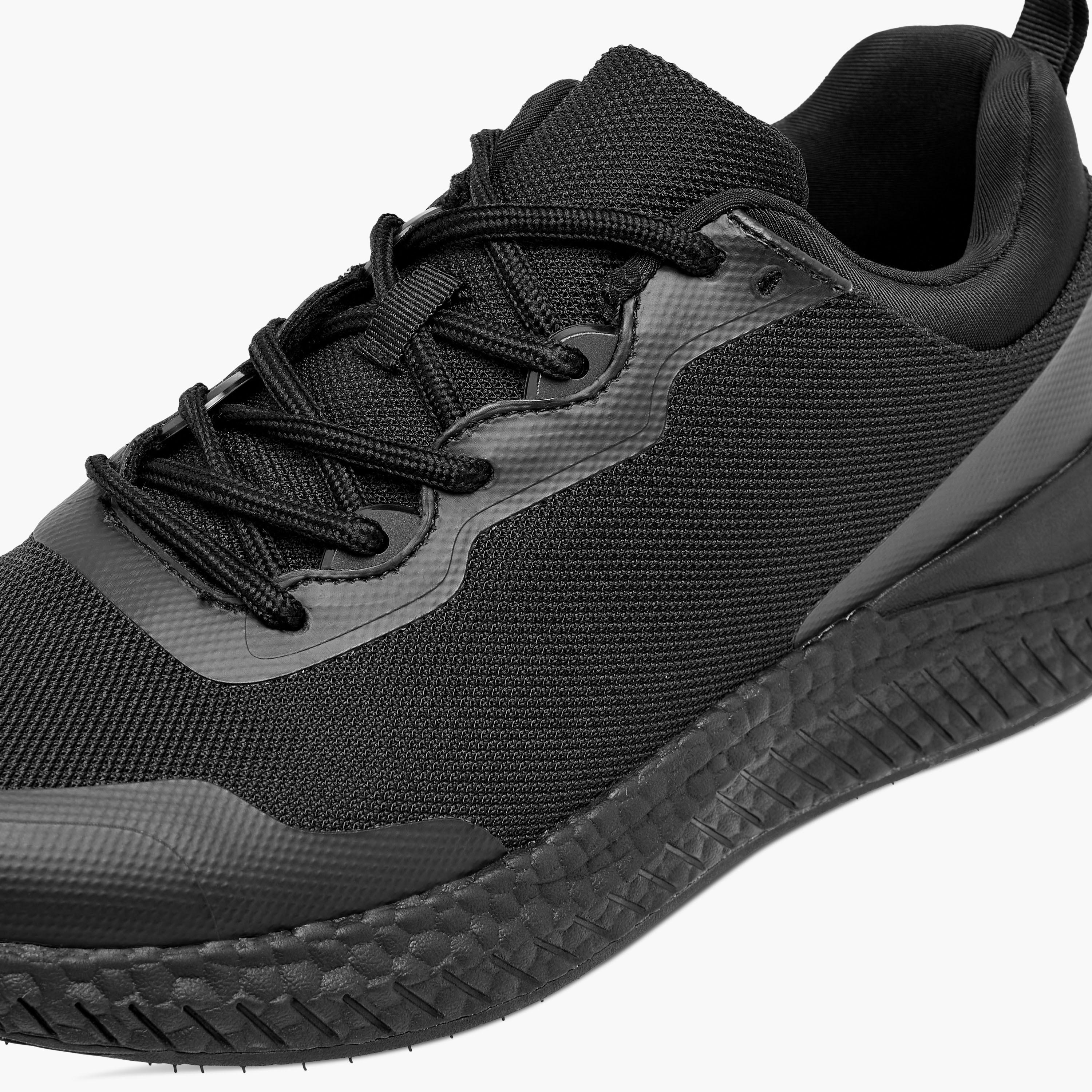 حذاء رياضي شبكي برباط إغلاق للرجال من كابا-sports-men-shoes-image-4
