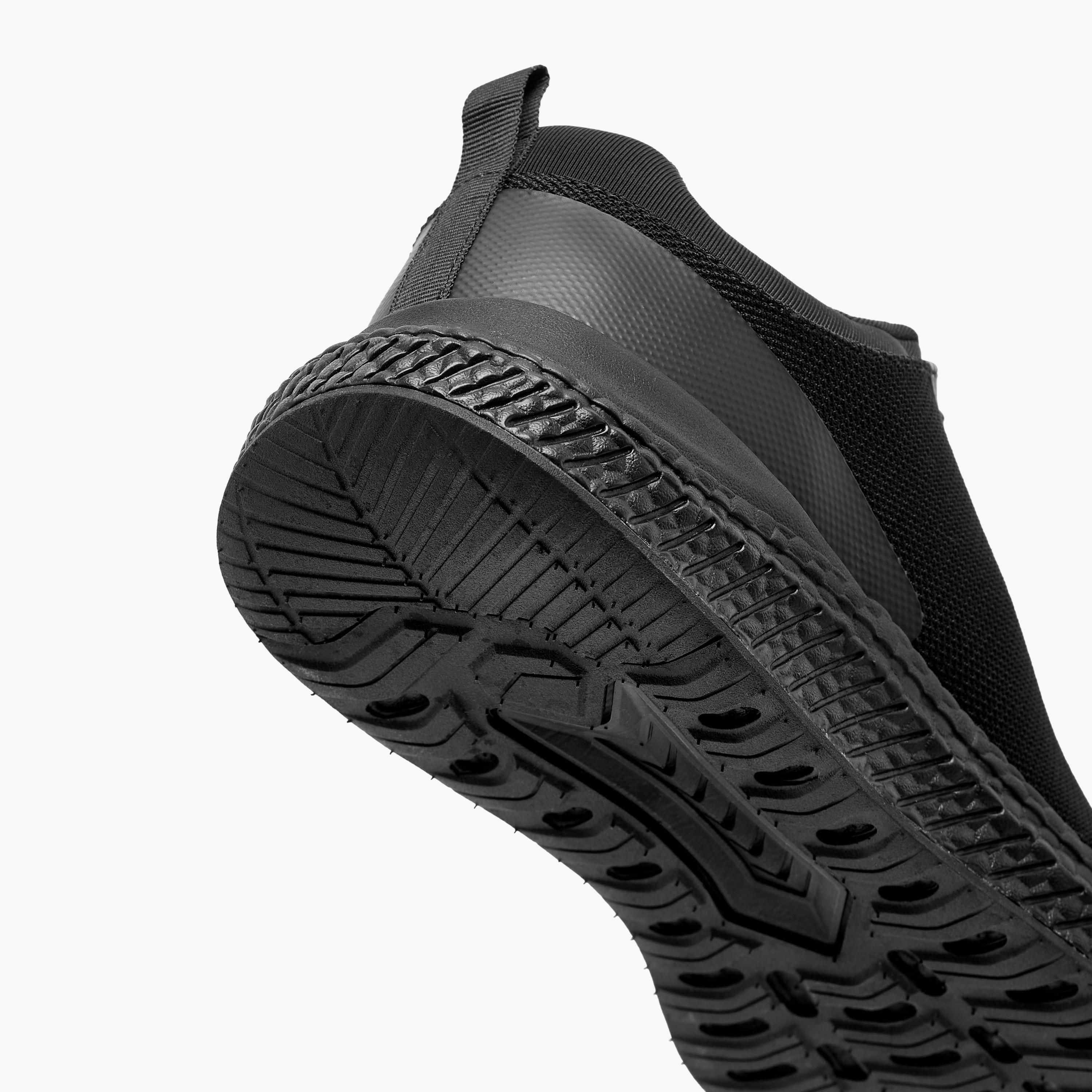 حذاء رياضي شبكي برباط إغلاق للرجال من كابا-sports-men-shoes-image-5