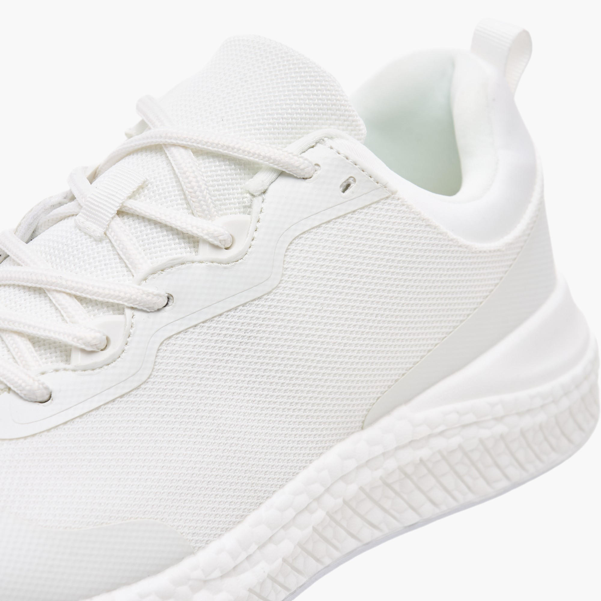 حذاء رياضي شبكي برباط إغلاق للرجال من كابا-sports-men-shoes-image-4