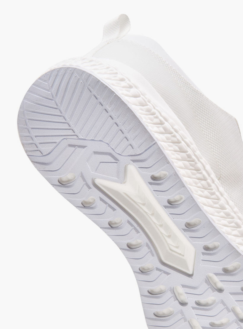 حذاء رياضي شبكي برباط إغلاق للرجال من كابا-sports-men-shoes-image-5