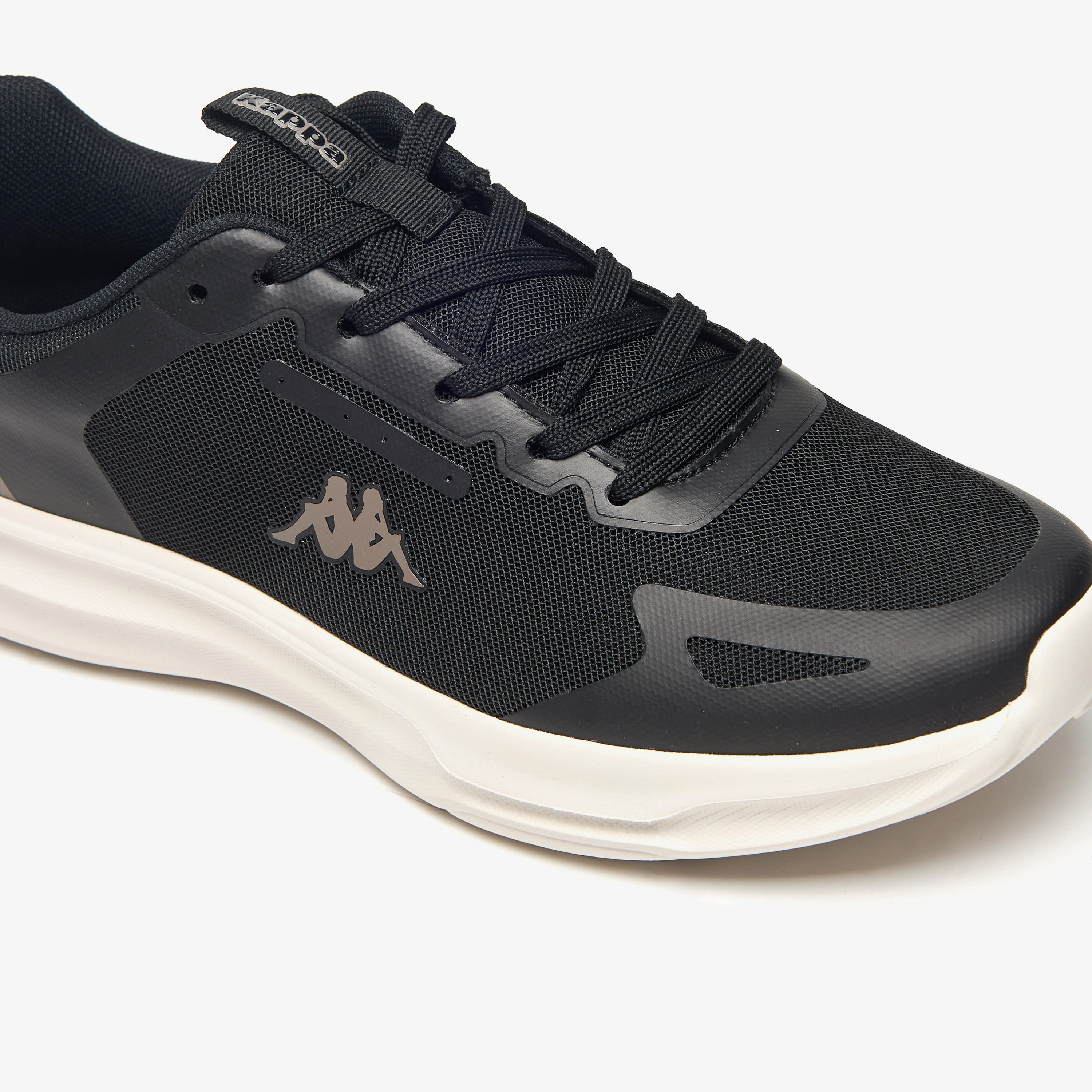 حذاء رياضي بارز الملمس برباط إغلاق للرجال من كابا-sports-men-shoes-image-5