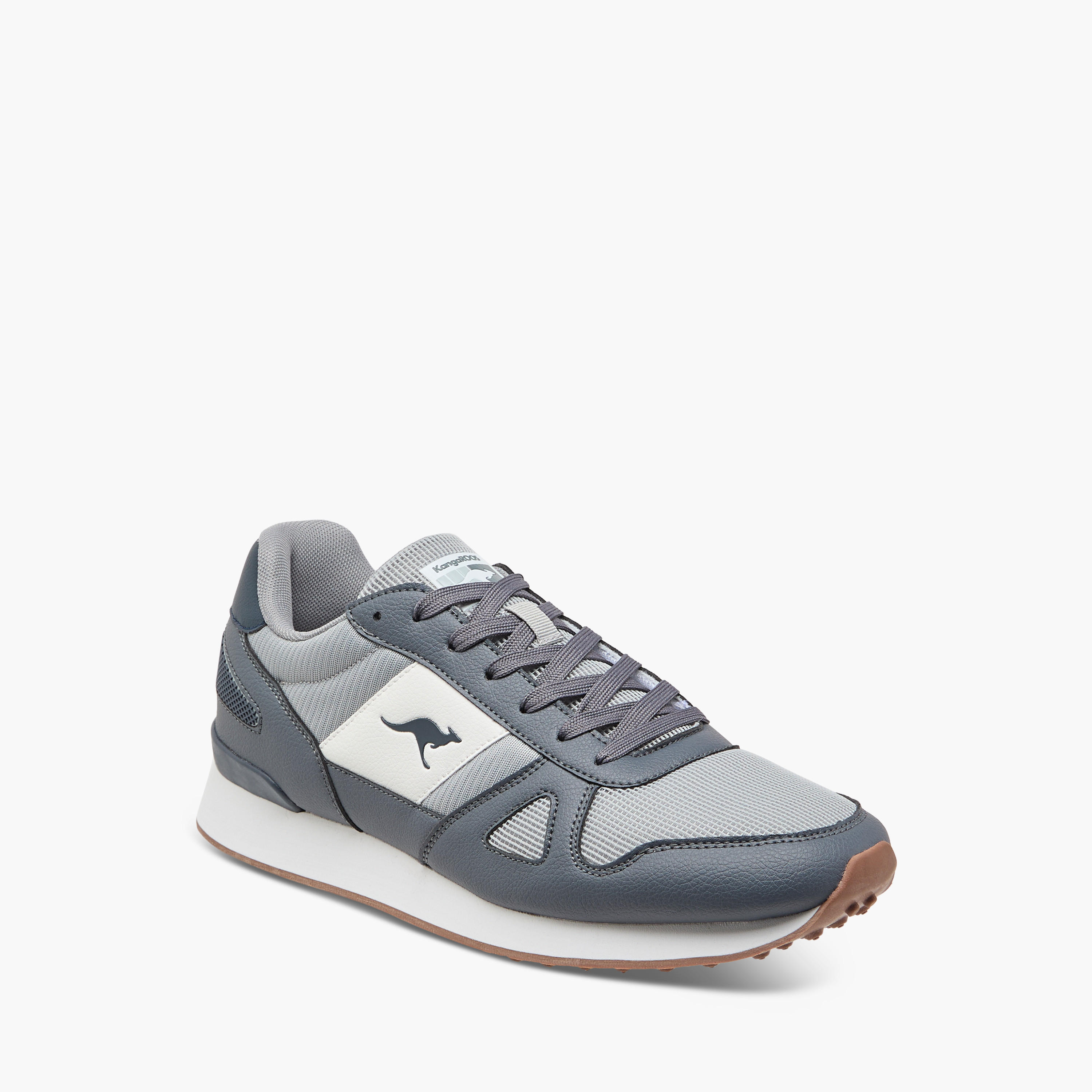 حذاء رياضي متعدد التصاميم برباط إغلاق للرجال من كانجاروز-sports-men-shoes-image-2