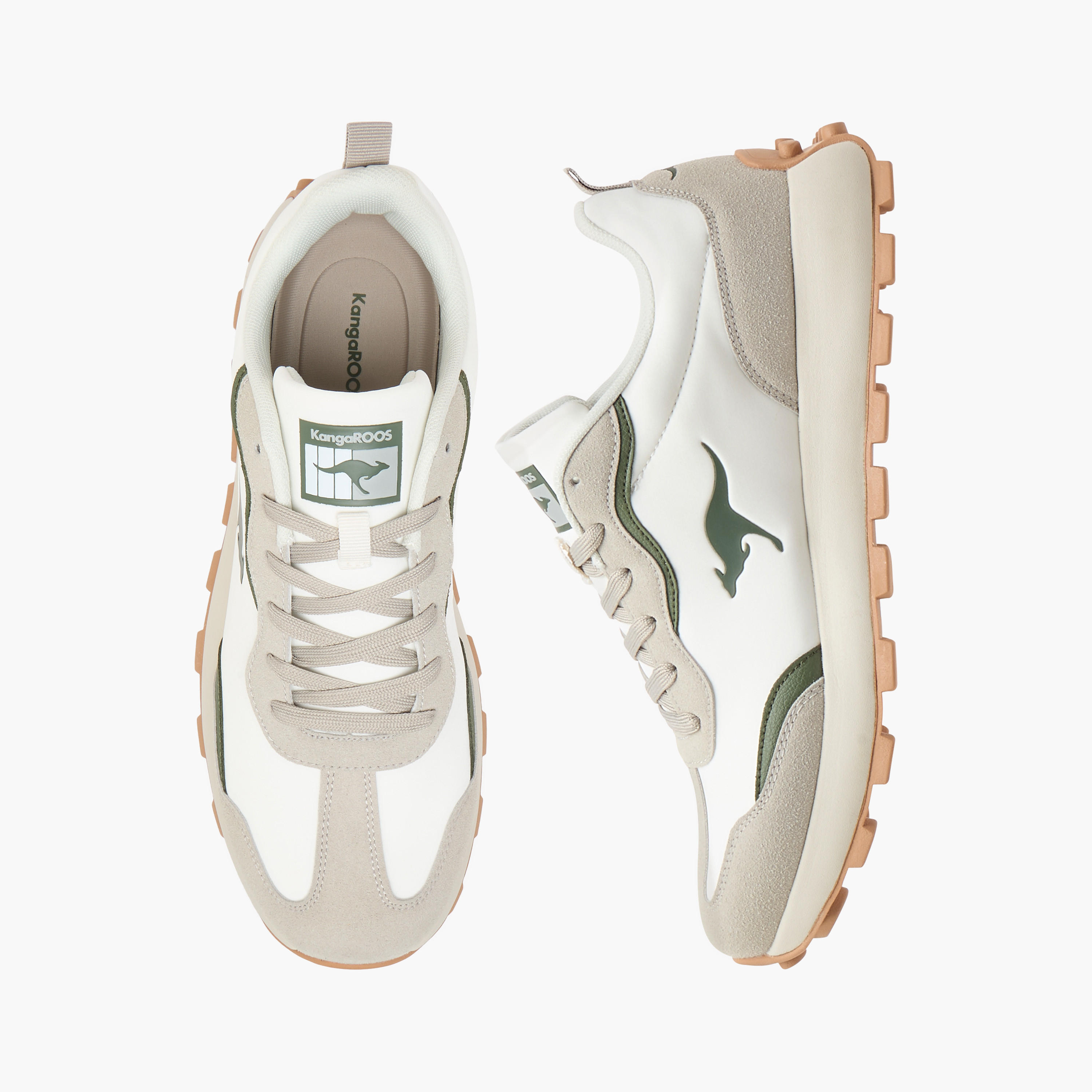 حذاء رياضي بطبعات شعار ورباط إغلاق للرجال من كانجاروز-sports-men-shoes-image-1