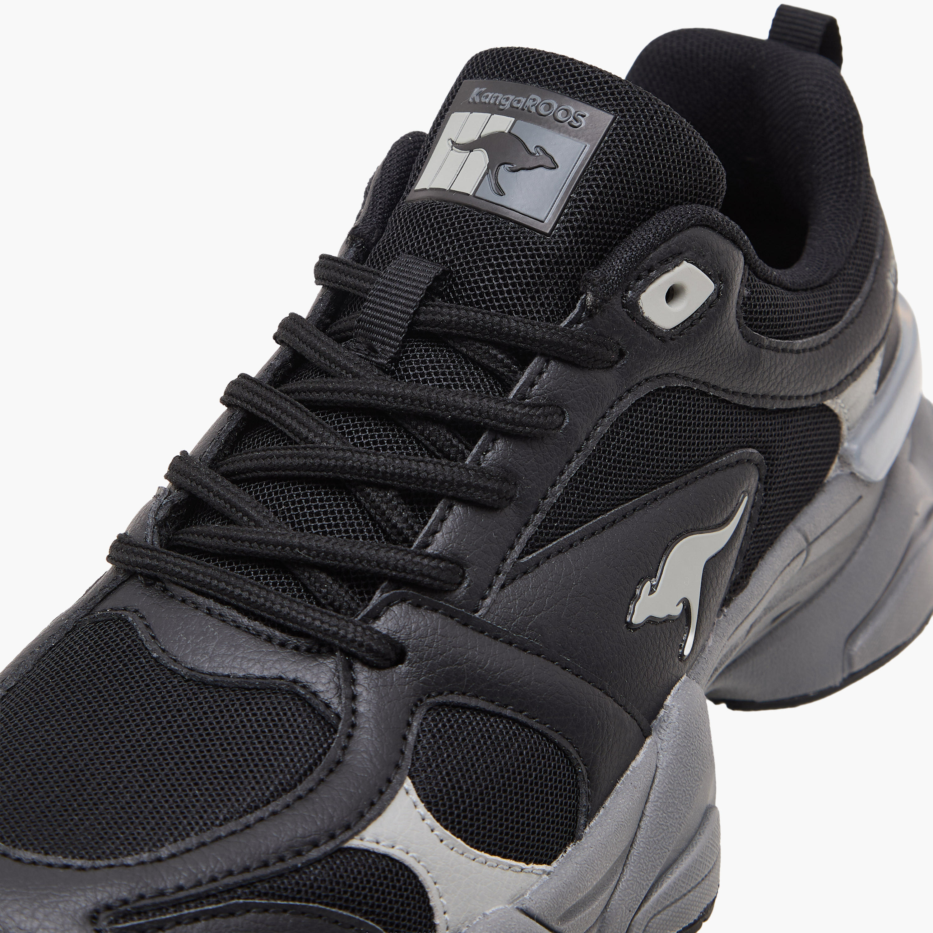 حذاء رياضي برباط إغلاق للنساء من كانجاروز-women-shoes-sports-image-4