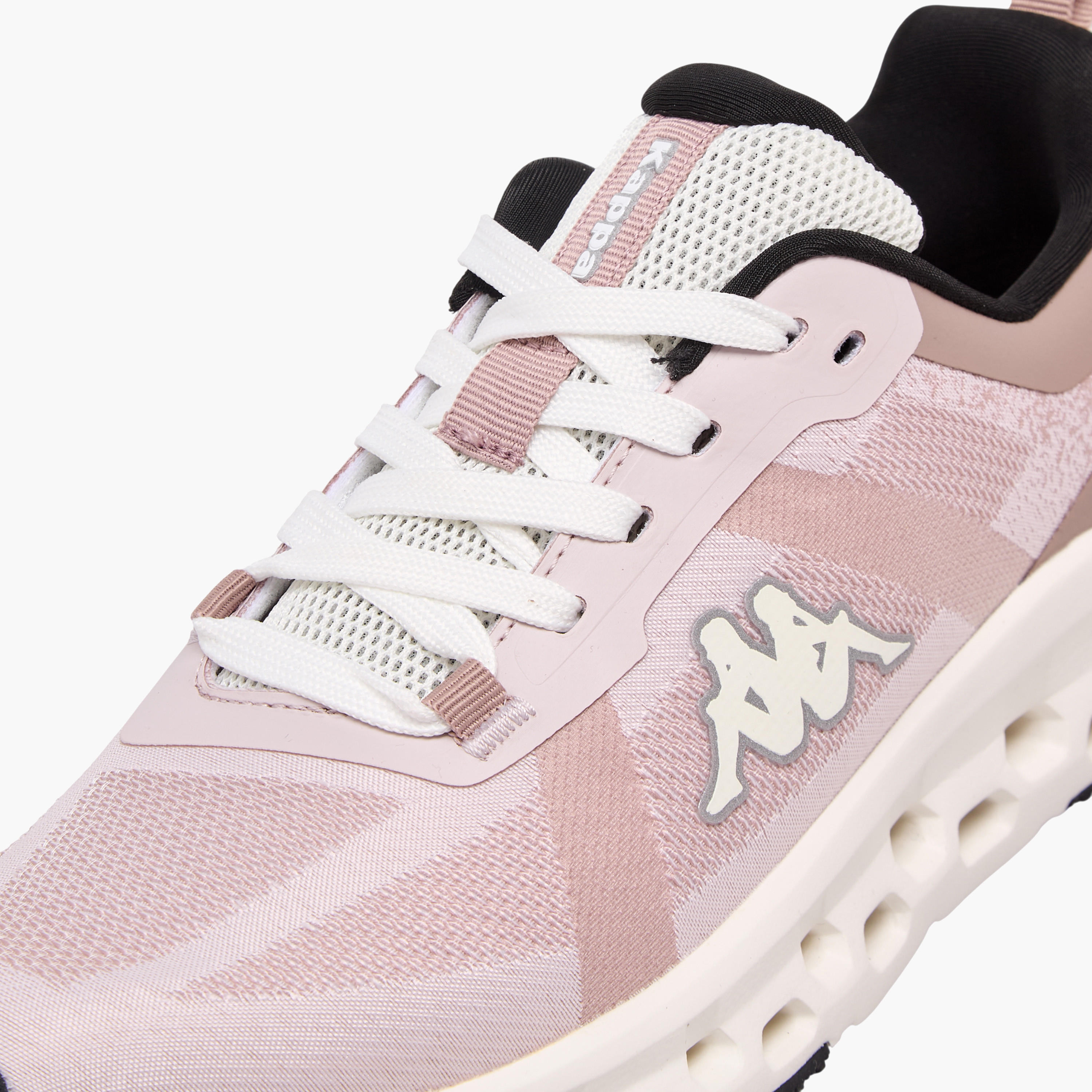 حذاء رياضي نسائي برباط وتصميم عصري من كابا-sports-women-shoes-image-7