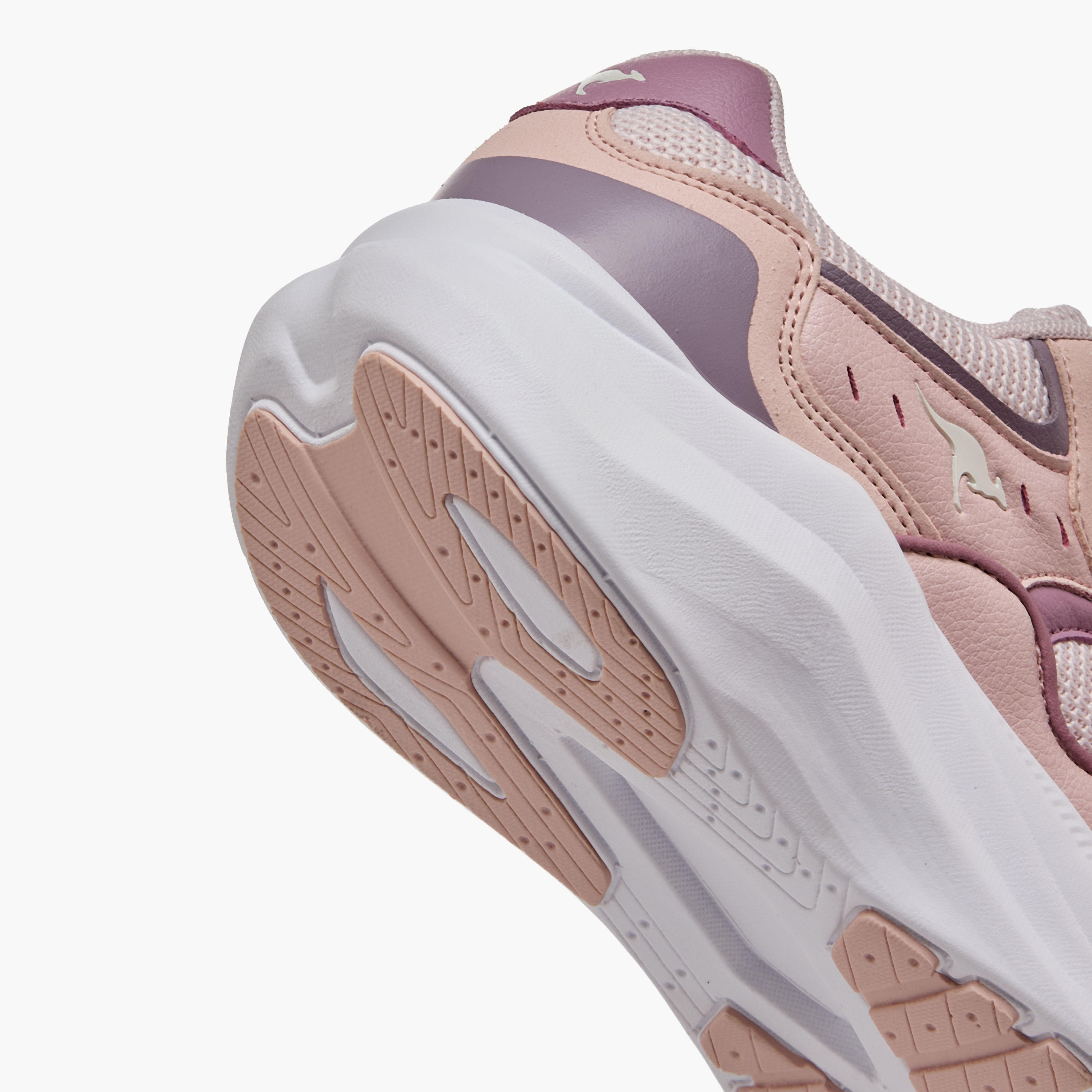 حذاء رياضي برباط إغلاق للنساء من كانجاروز-women-shoes-sports-image-8