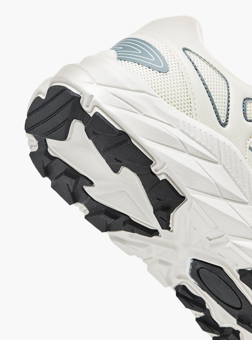حذاء رياضي برباط إغلاق للرجال من كابا-men-shoes-sports-image-5