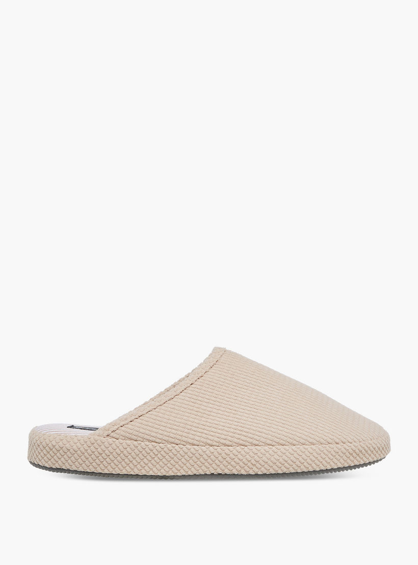 Le Confort Textured Bedroom Slippers-men-shoes-flipflopsandslides-image-2