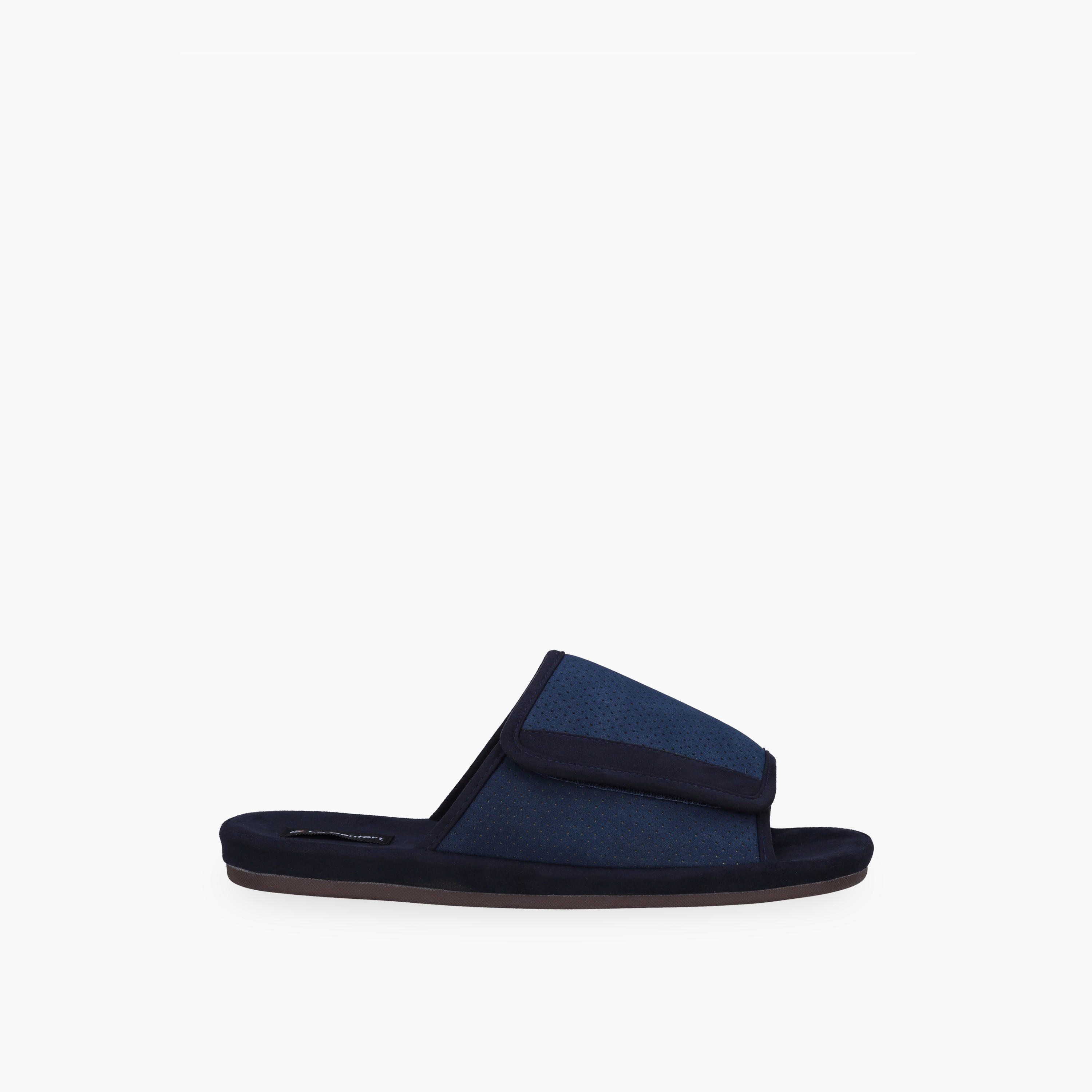 Le Confort Men Textured Bedroom Slides-men-shoes-flipflopsandslides-image-2