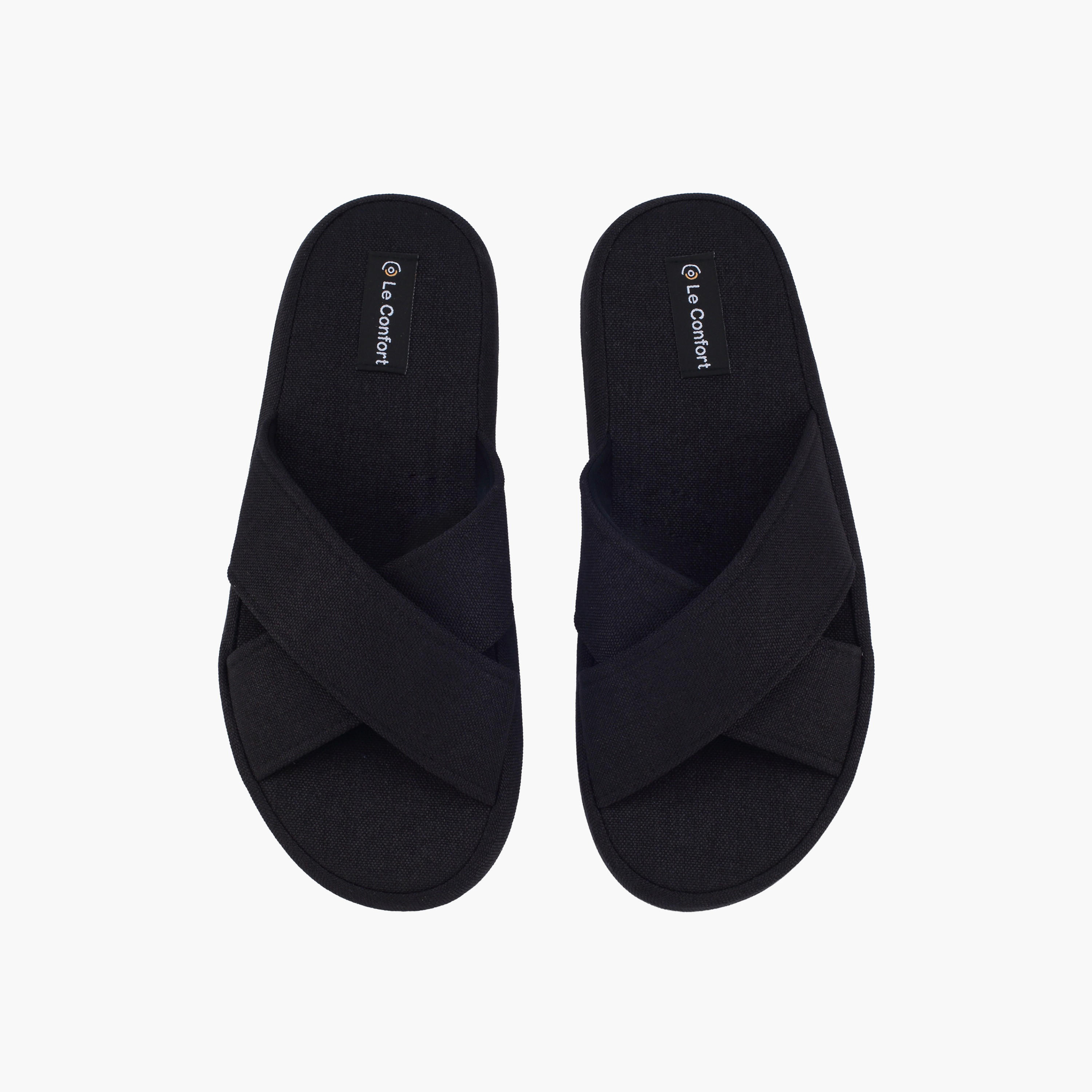 شبشب غرفة نوم بحزام متقاطع للرجال من لو كونفورت-men-shoes-sandals-image-1