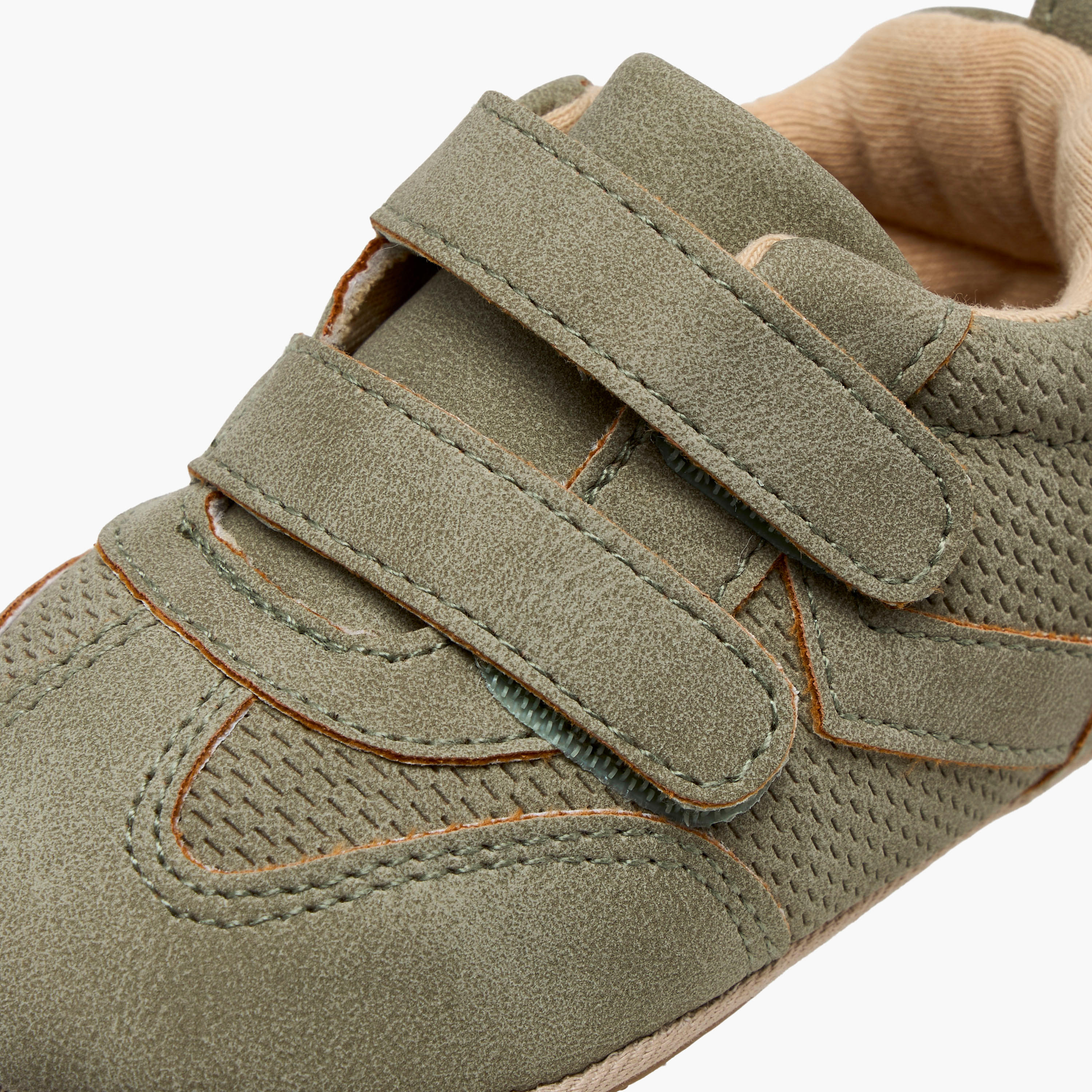 حذاء بوت قصير بشريط إغلاق لاصق من بيرفيت-baby-boys-shoes-booties-image-4