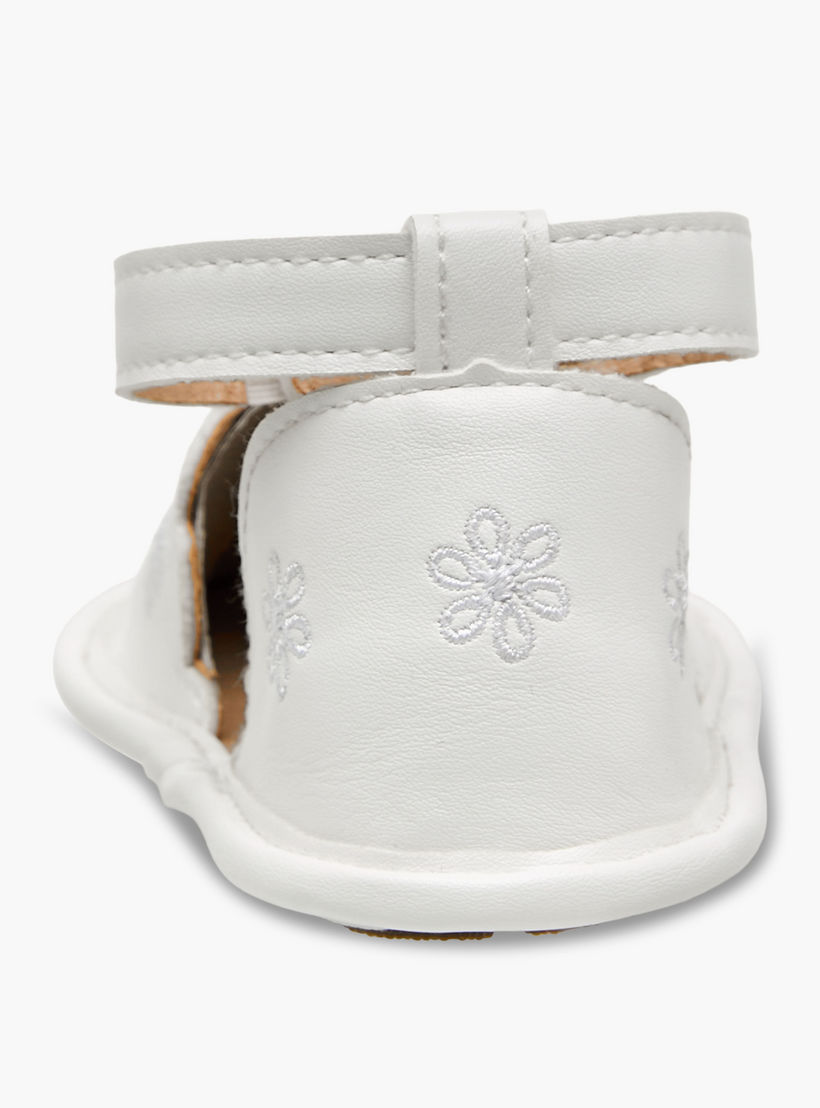 حذاء بشريط إغلاق لاصق وتطريز زهور من بيرفيت-baby-girls-shoes-booties-image-4