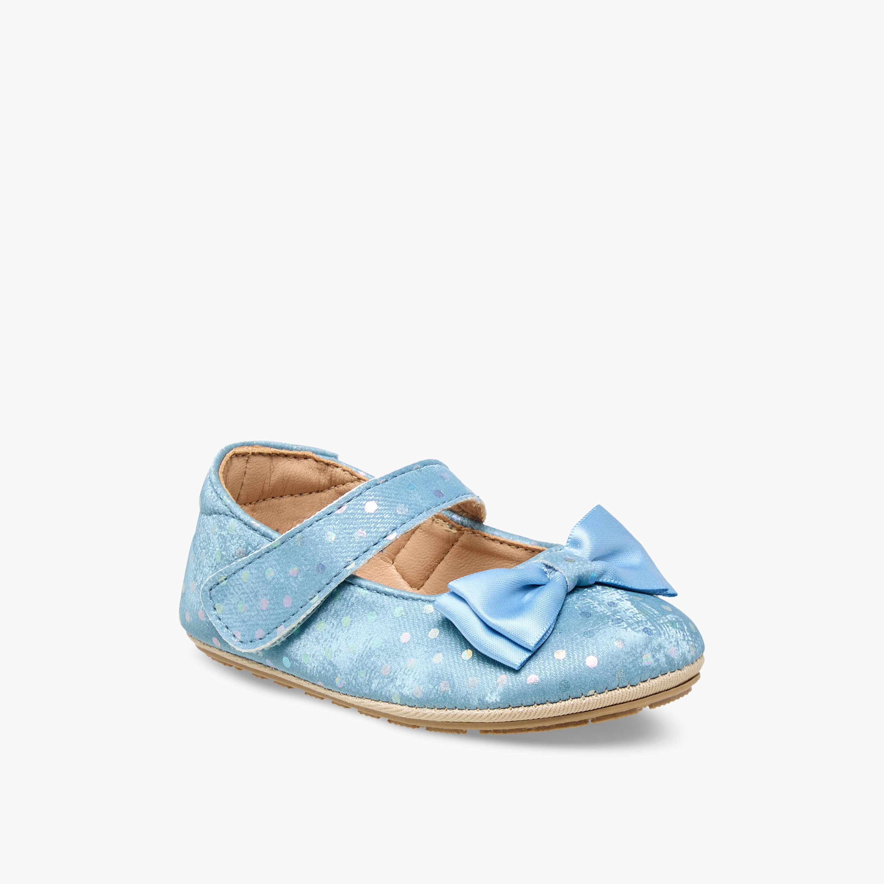 حذاء خفيف بشريط إغلاق لاصق من بيرفيت-baby-girls-shoes-booties-image-2