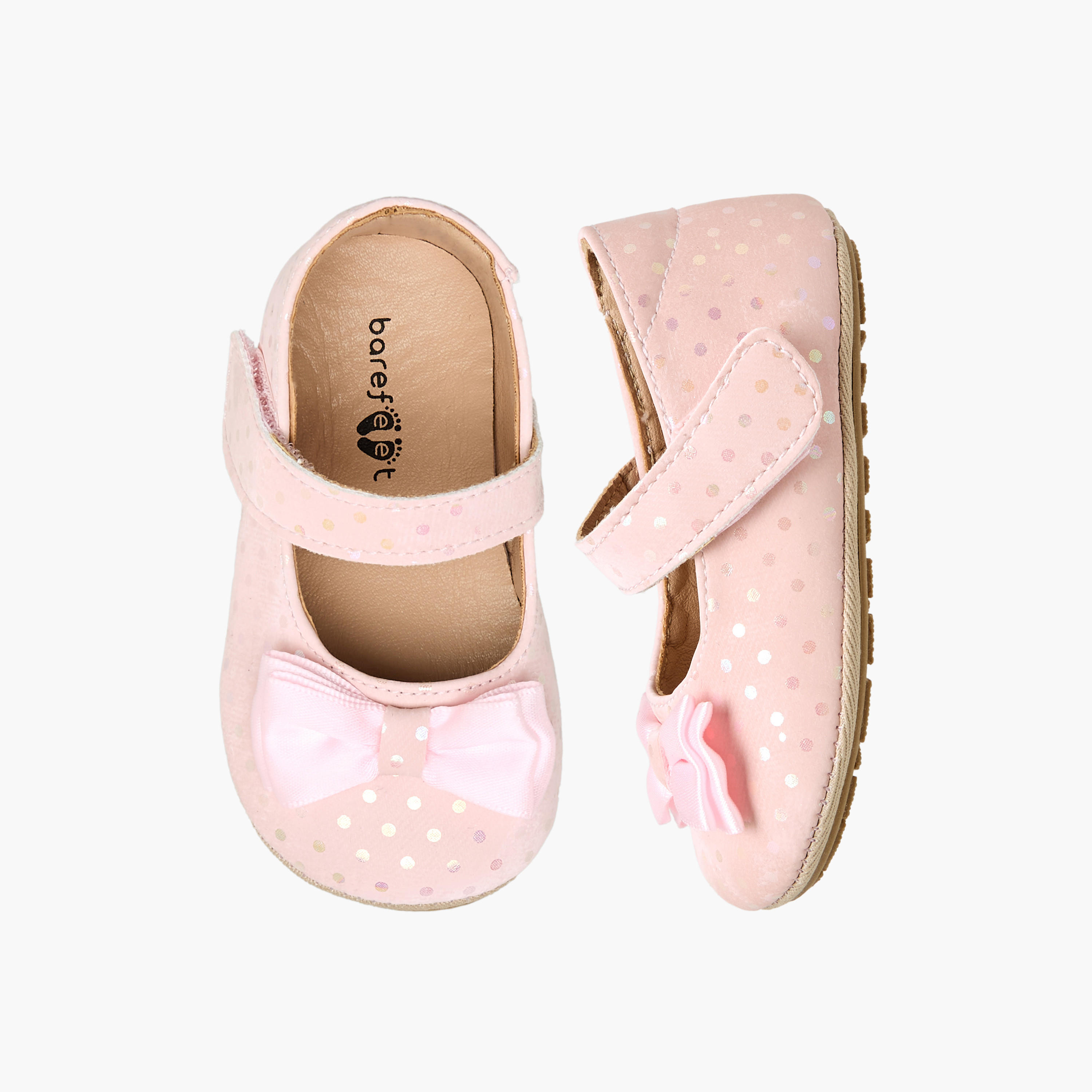 حذاء خفيف بشريط إغلاق لاصق من بيرفيت-baby-girls-shoes-booties-image-1