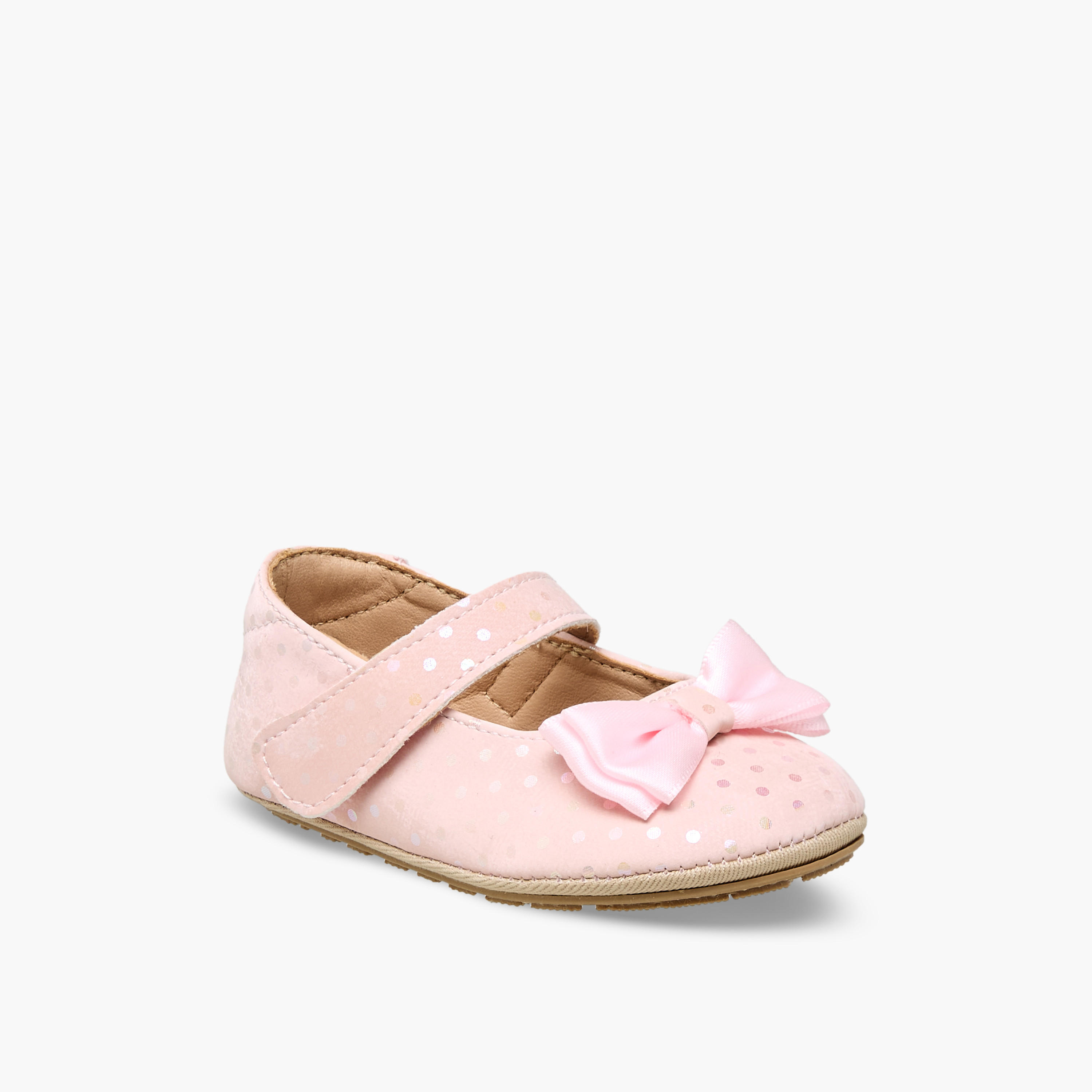 حذاء خفيف بشريط إغلاق لاصق من بيرفيت-baby-girls-shoes-booties-image-2