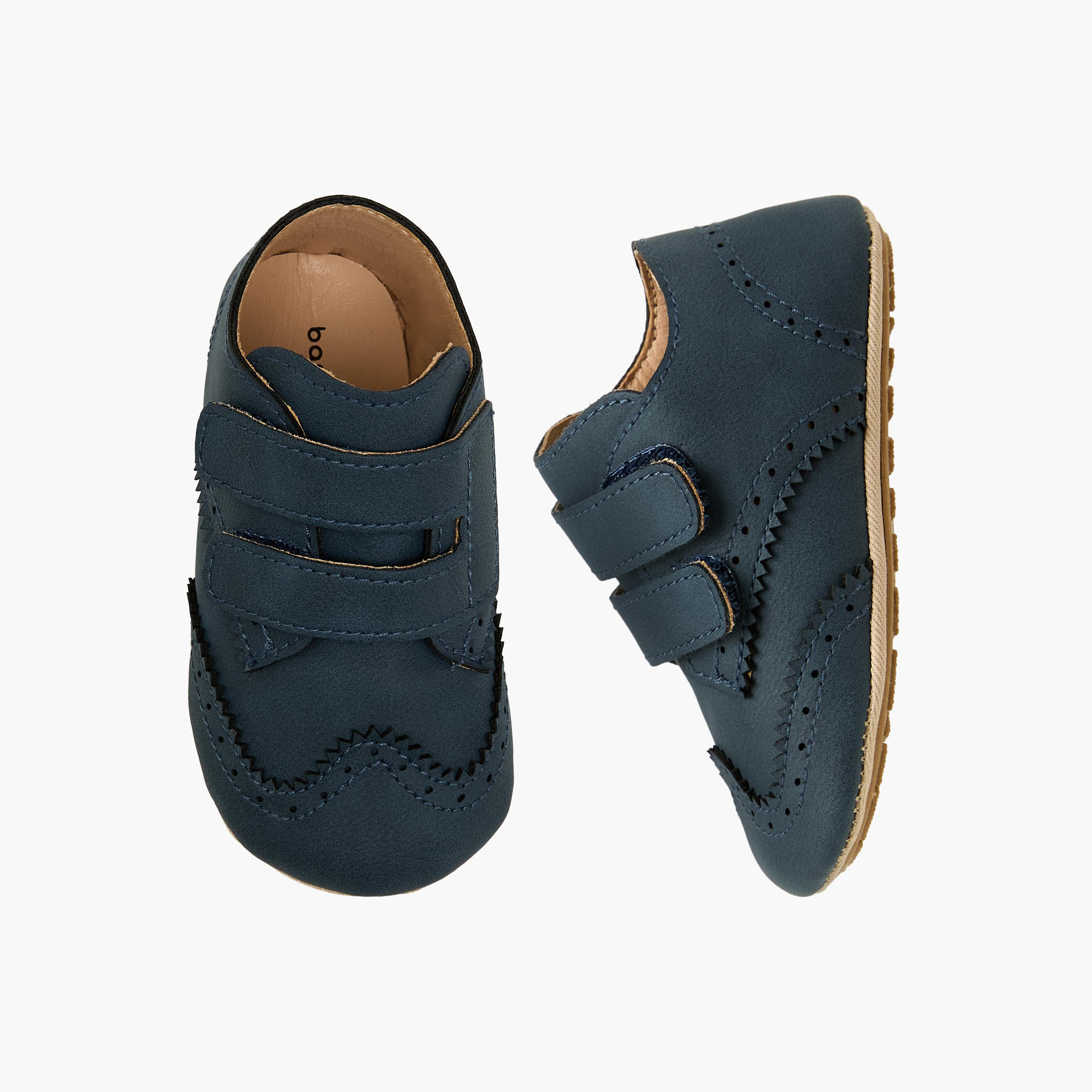 بوت بشريط إغلاق لاصق من بيرفيت-baby-boys-shoes-booties-image-1