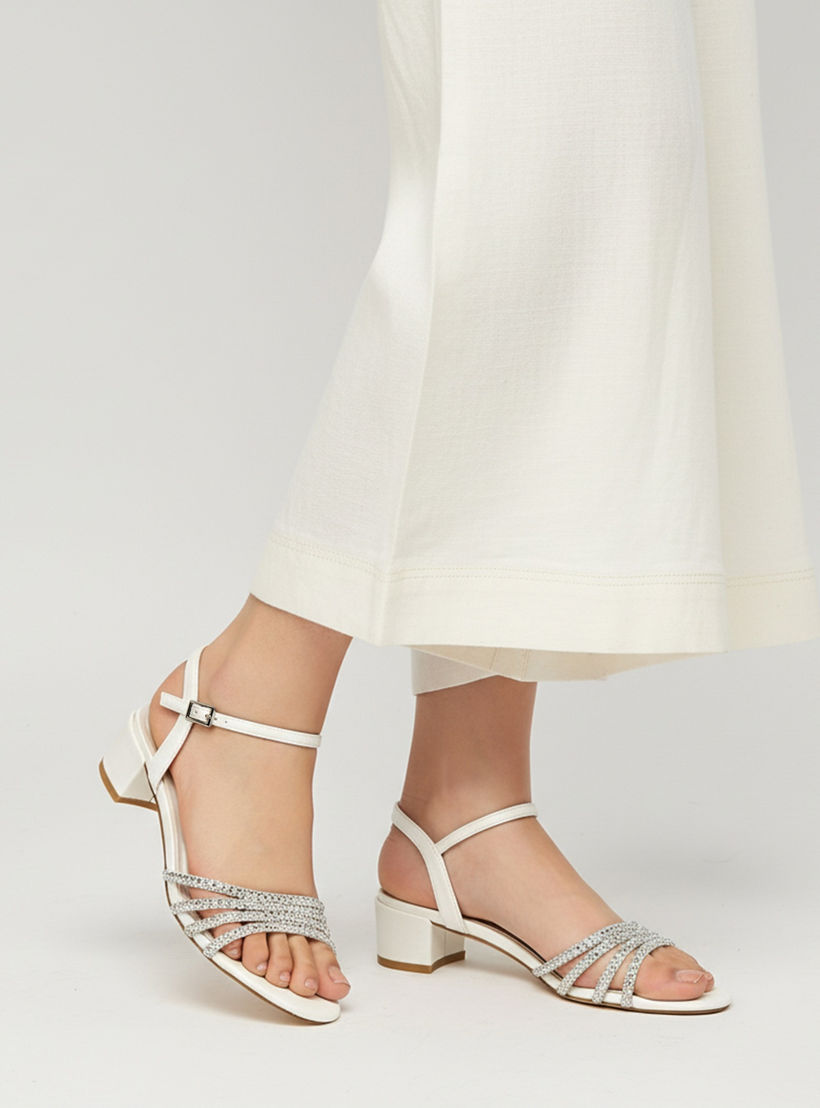 صندل مزين بكعب سميك للنساء من سيليست-women-shoes-sandals-heeled-image-2