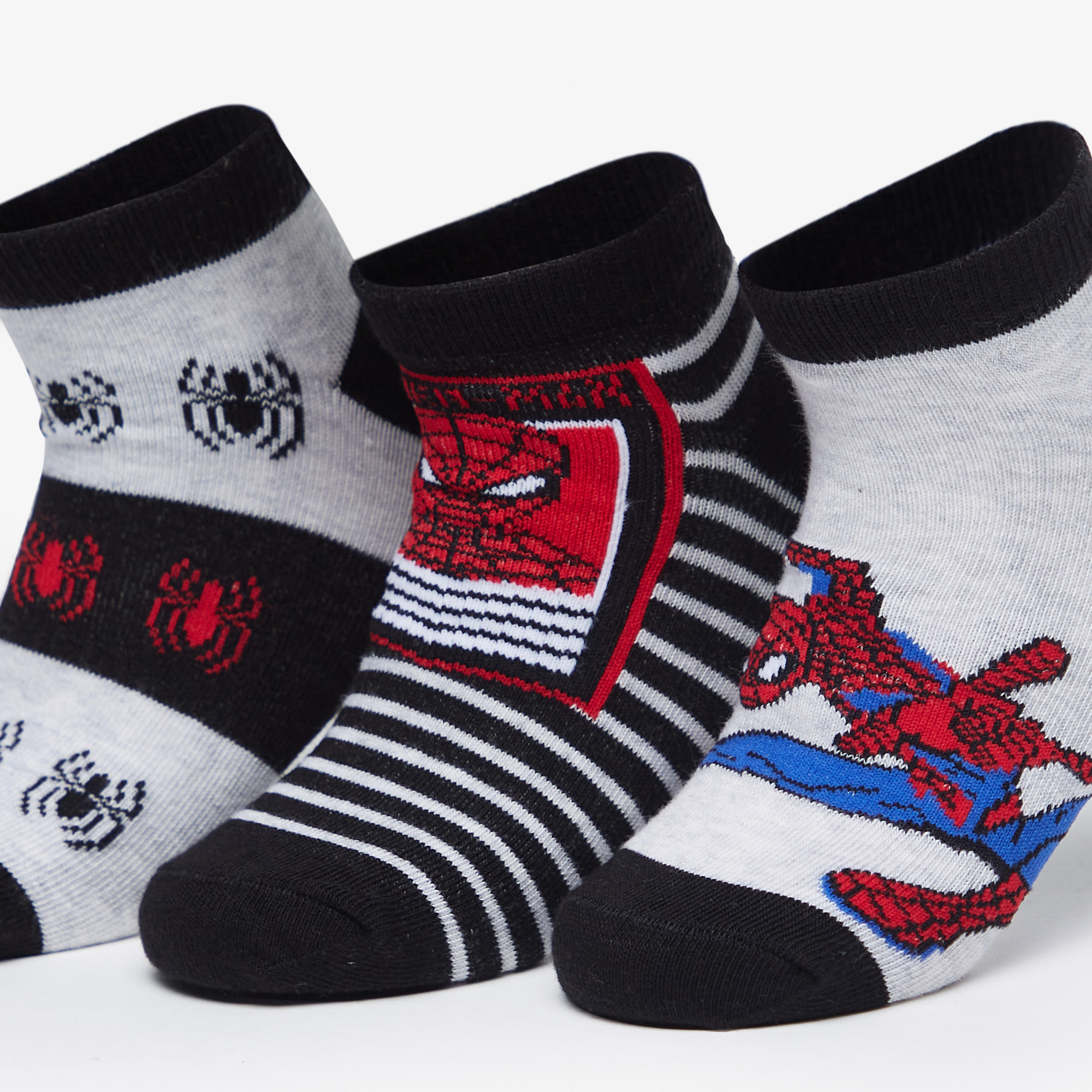جوارب قصيرة بتصميم سبايدرمان بارز الملمس - طقم من 3 أزواج-boys-accessories-socks-image-3