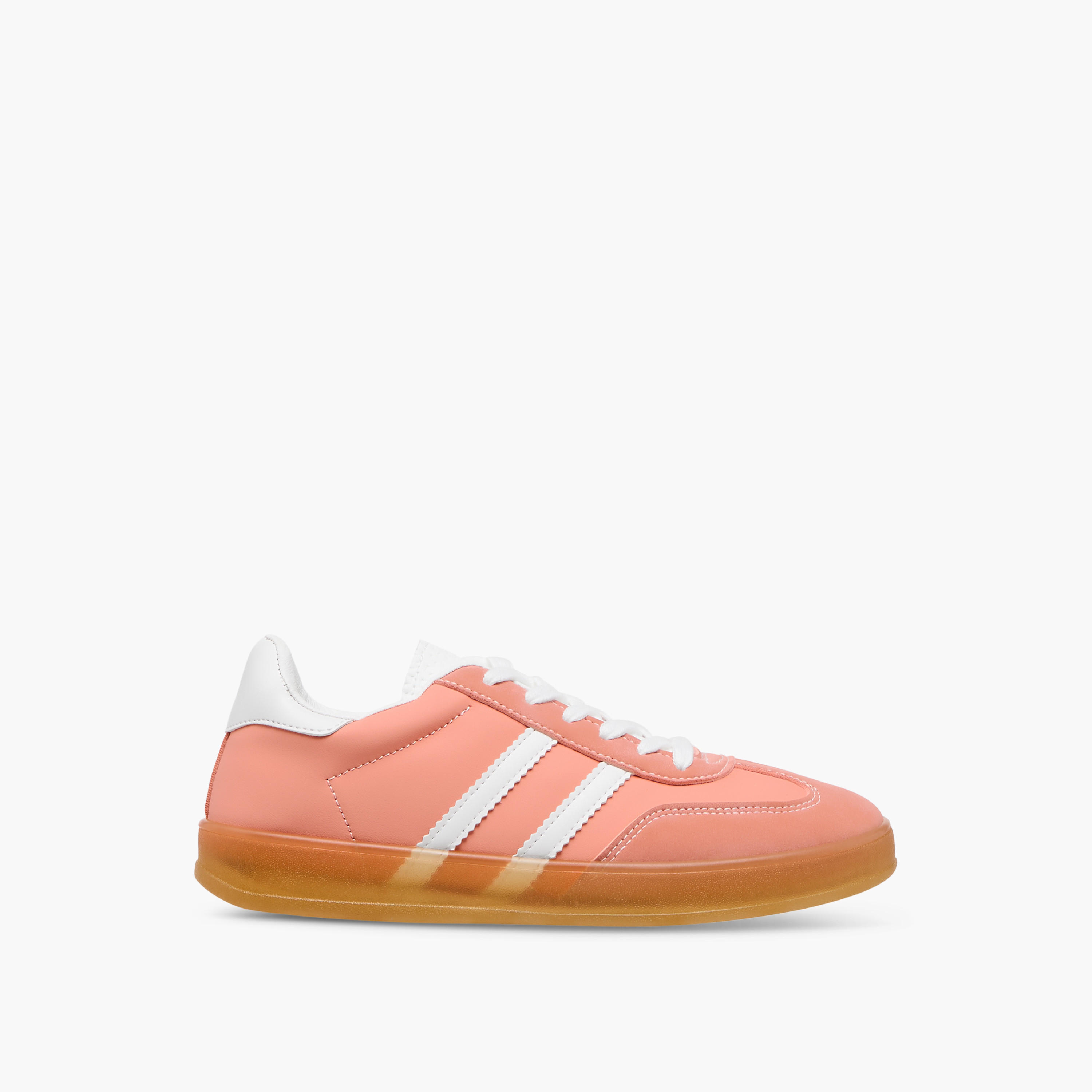 حذاء سنيكرز برباط إغلاق من فلورا بيلا-women-shoes-sneakers-image-3