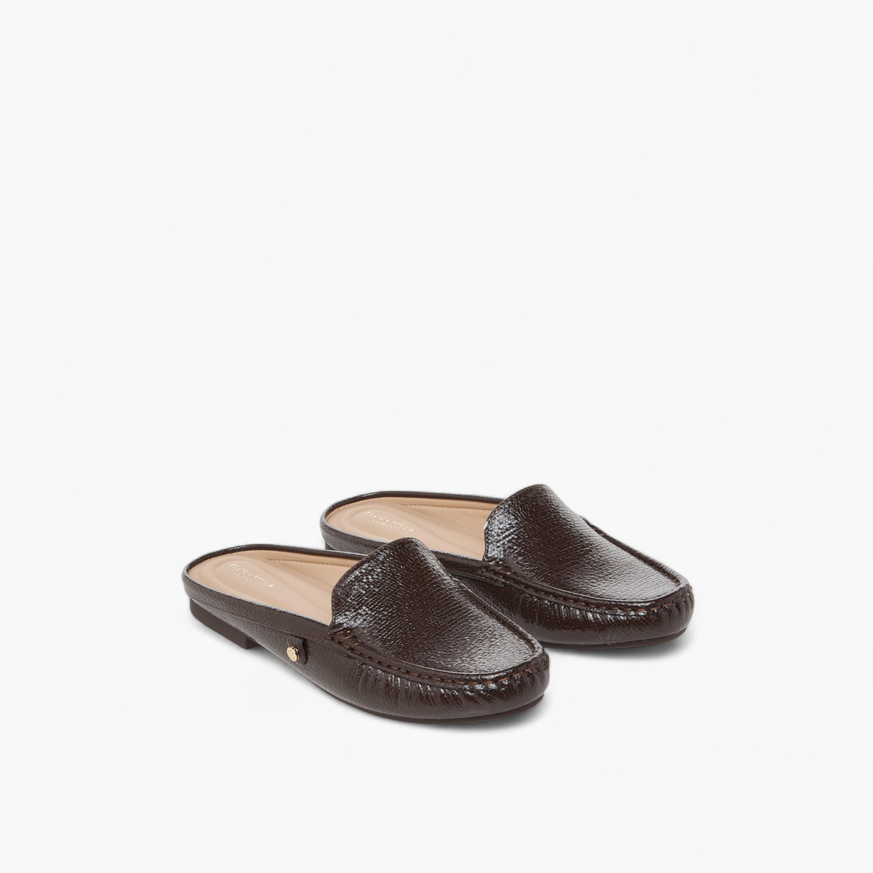 حذاء ميول سهل الارتداء للنساء من فلورا بيلا-women-shoes-flats-mules-image-1