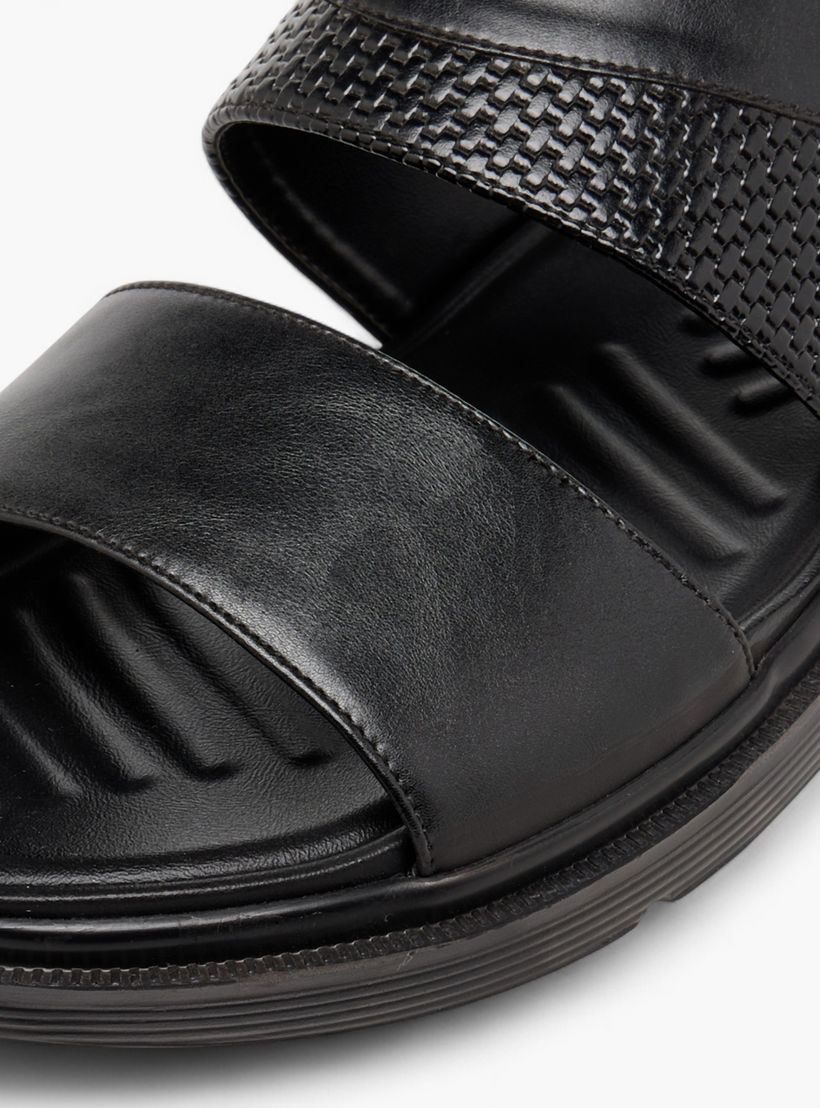 صندل مريح سهل الارتداء وبارز الملمس من أل بي أل من شو إكسبريس-men-shoes-sandals-image-4