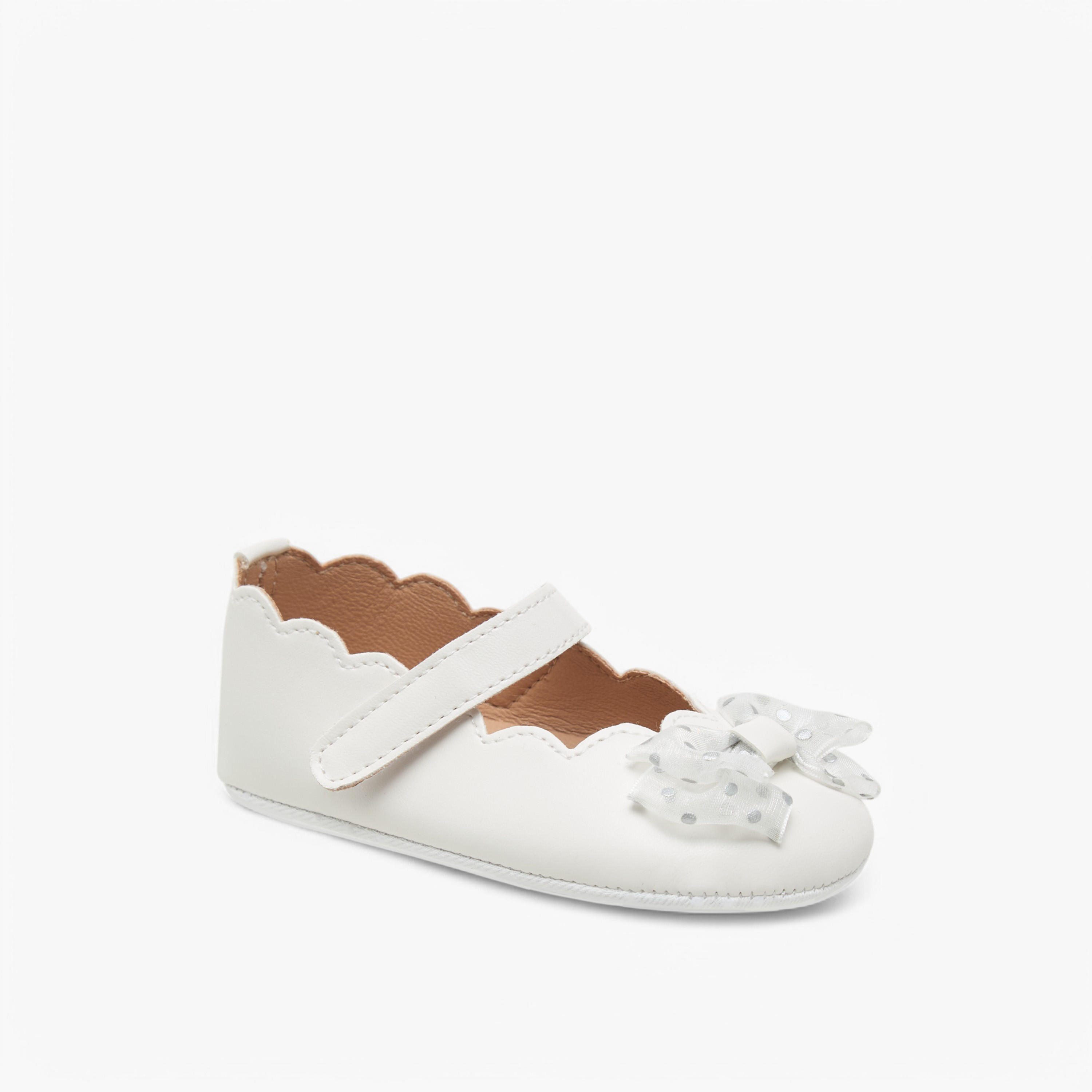حذاء بفيونكة وشريط إغلاق لاصق من بيرفيت-baby-girls-shoes-closedshoes-image-2