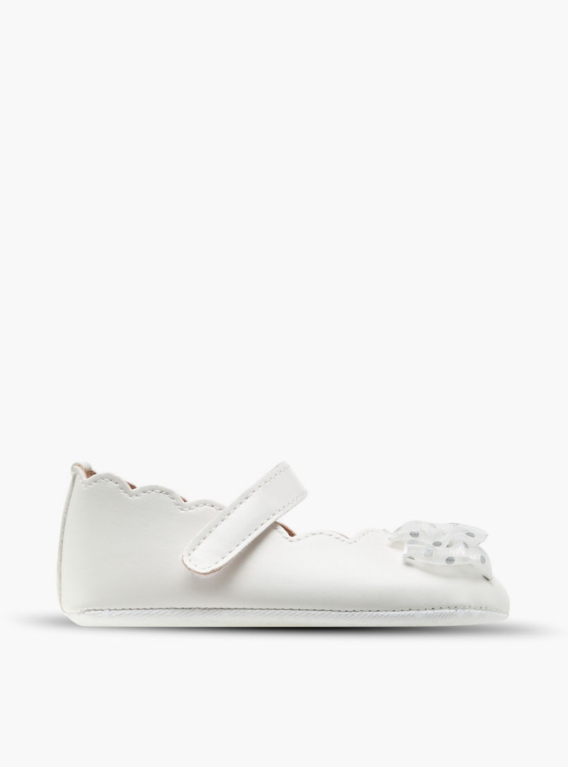 حذاء بفيونكة وشريط إغلاق لاصق من بيرفيت-baby-girls-shoes-closedshoes-image-3