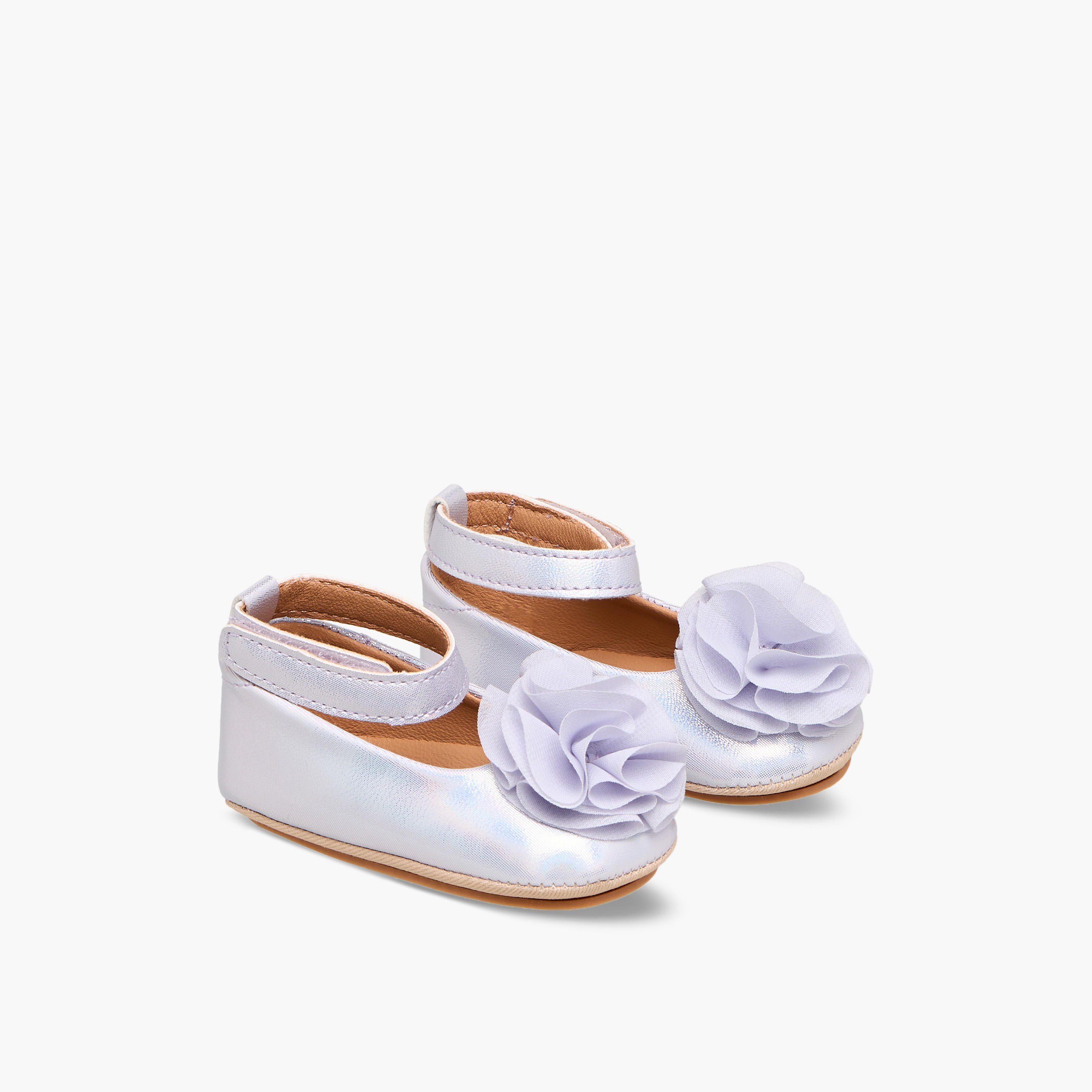حذاء باليرينا بزينة زهرية من بيرفيت-baby-girls-shoes-booties-image-1