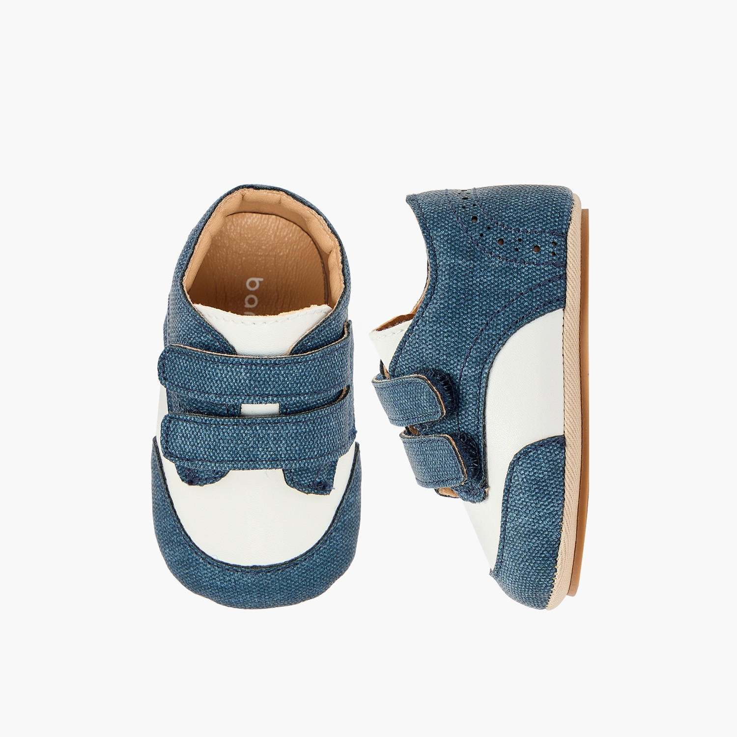 حذاء خفيف بشريط إغلاق لاصق من بيرفيت-baby-boys-shoes-booties-image-1