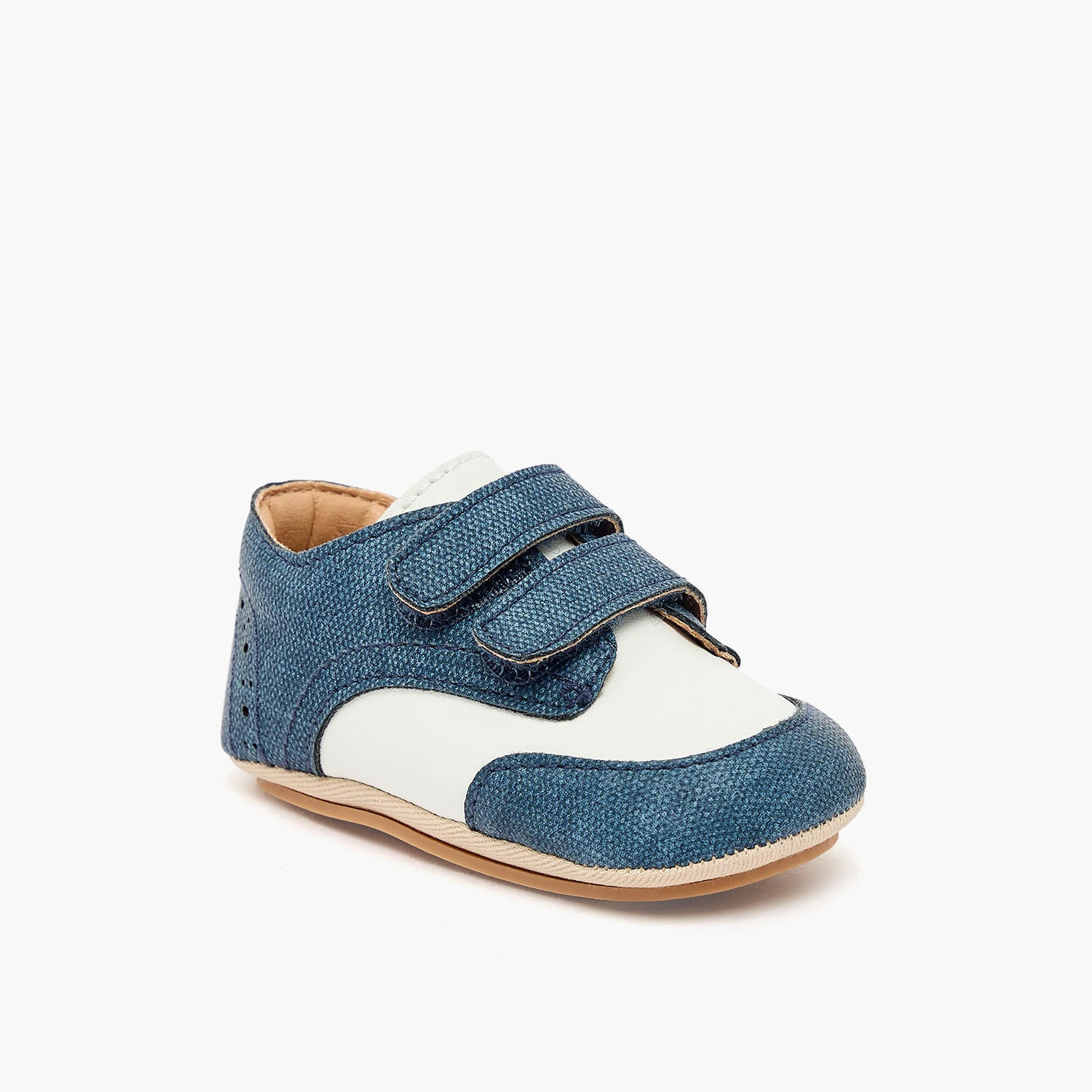 حذاء خفيف بشريط إغلاق لاصق من بيرفيت-baby-boys-shoes-booties-image-2