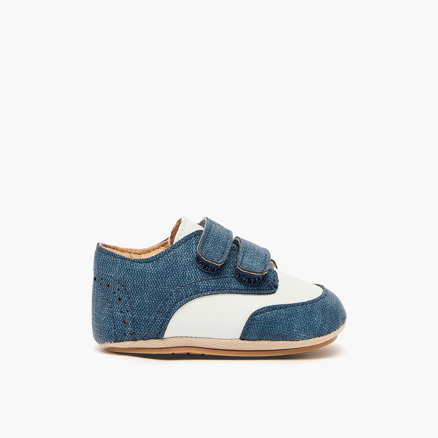 حذاء خفيف بشريط إغلاق لاصق من بيرفيت-baby-boys-shoes-booties-image-3