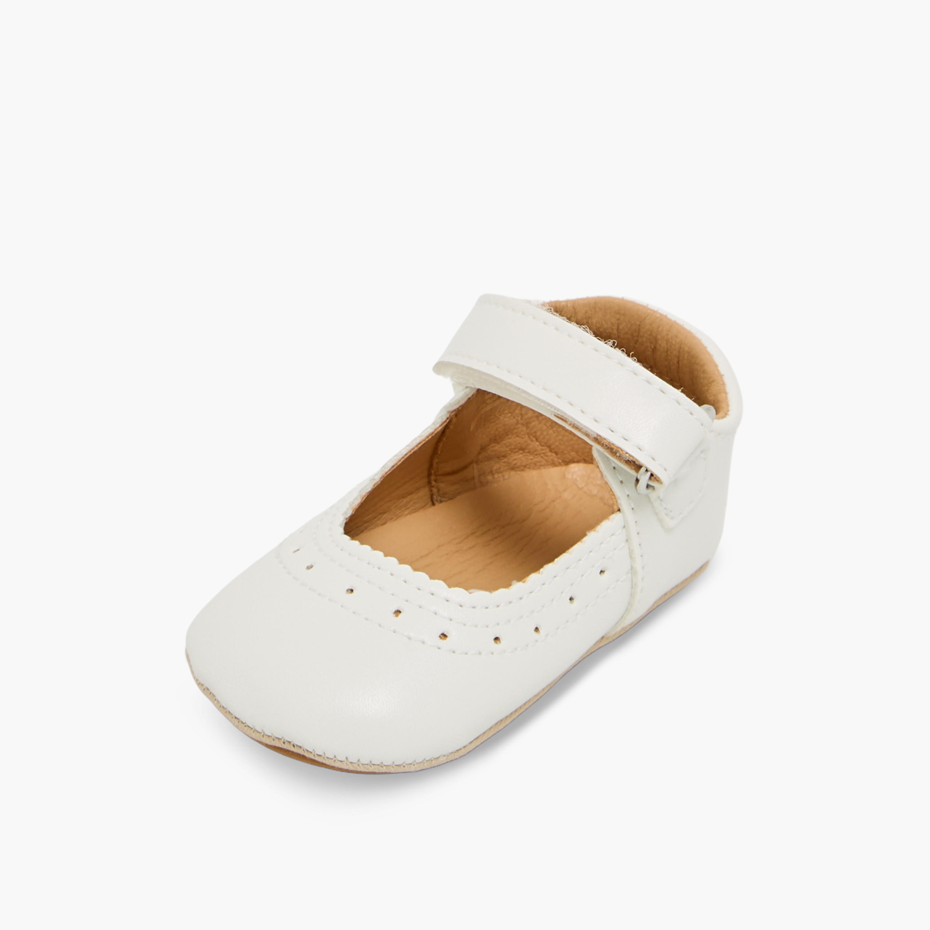 حذاء خفيف بشريط إغلاق لاصق من بيرفيت-baby-girls-shoes-booties-image-4