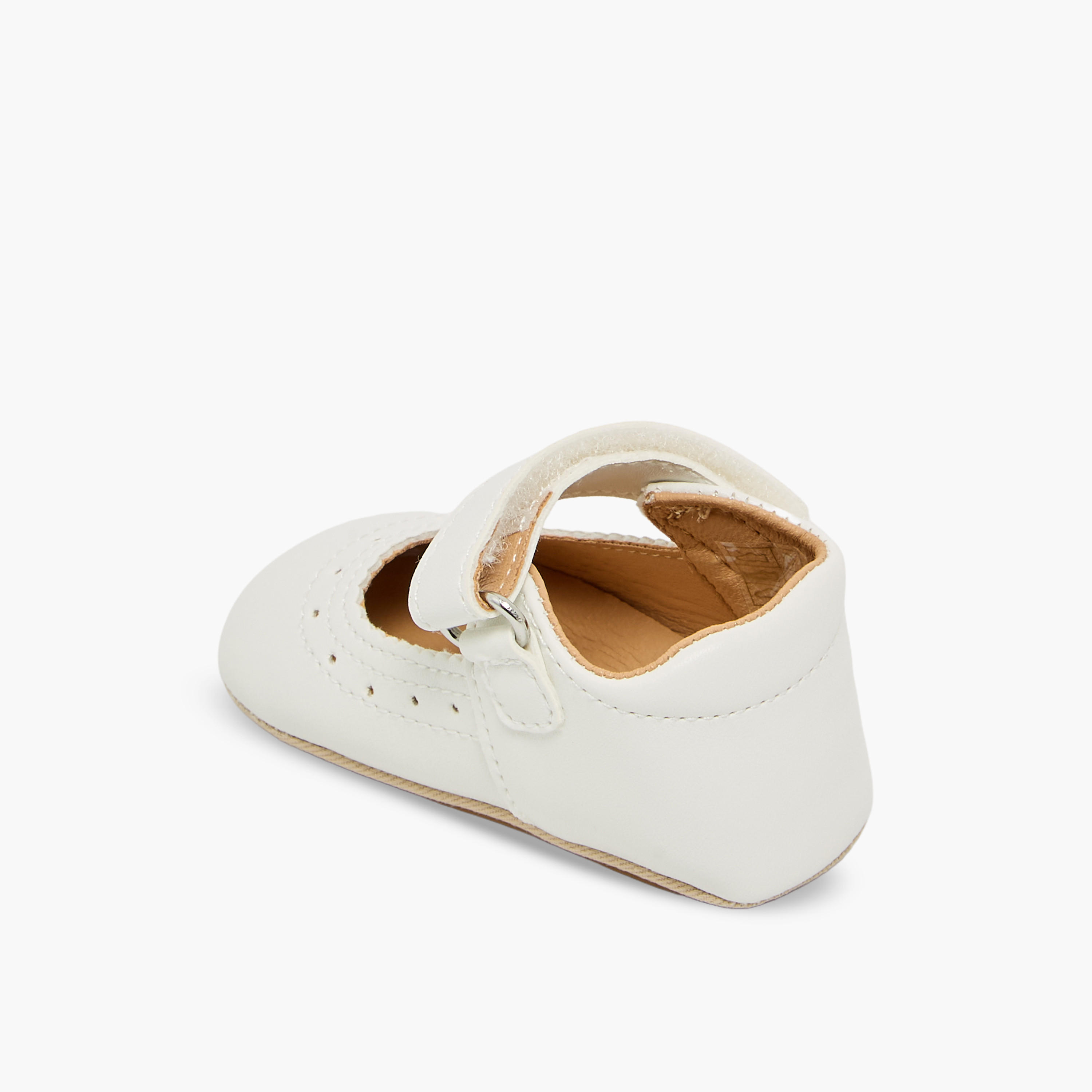 حذاء خفيف بشريط إغلاق لاصق من بيرفيت-baby-girls-shoes-booties-image-5