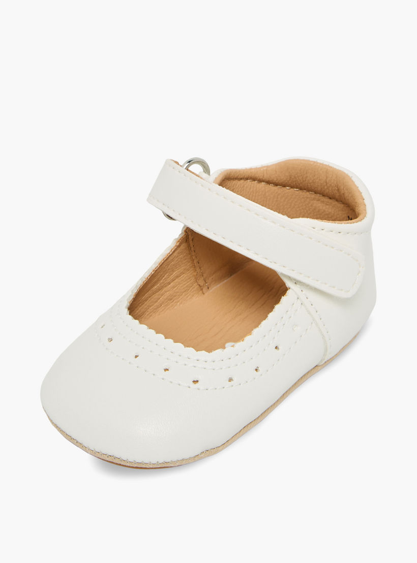حذاء خفيف بشريط إغلاق لاصق من بيرفيت-baby-girls-shoes-booties-image-7