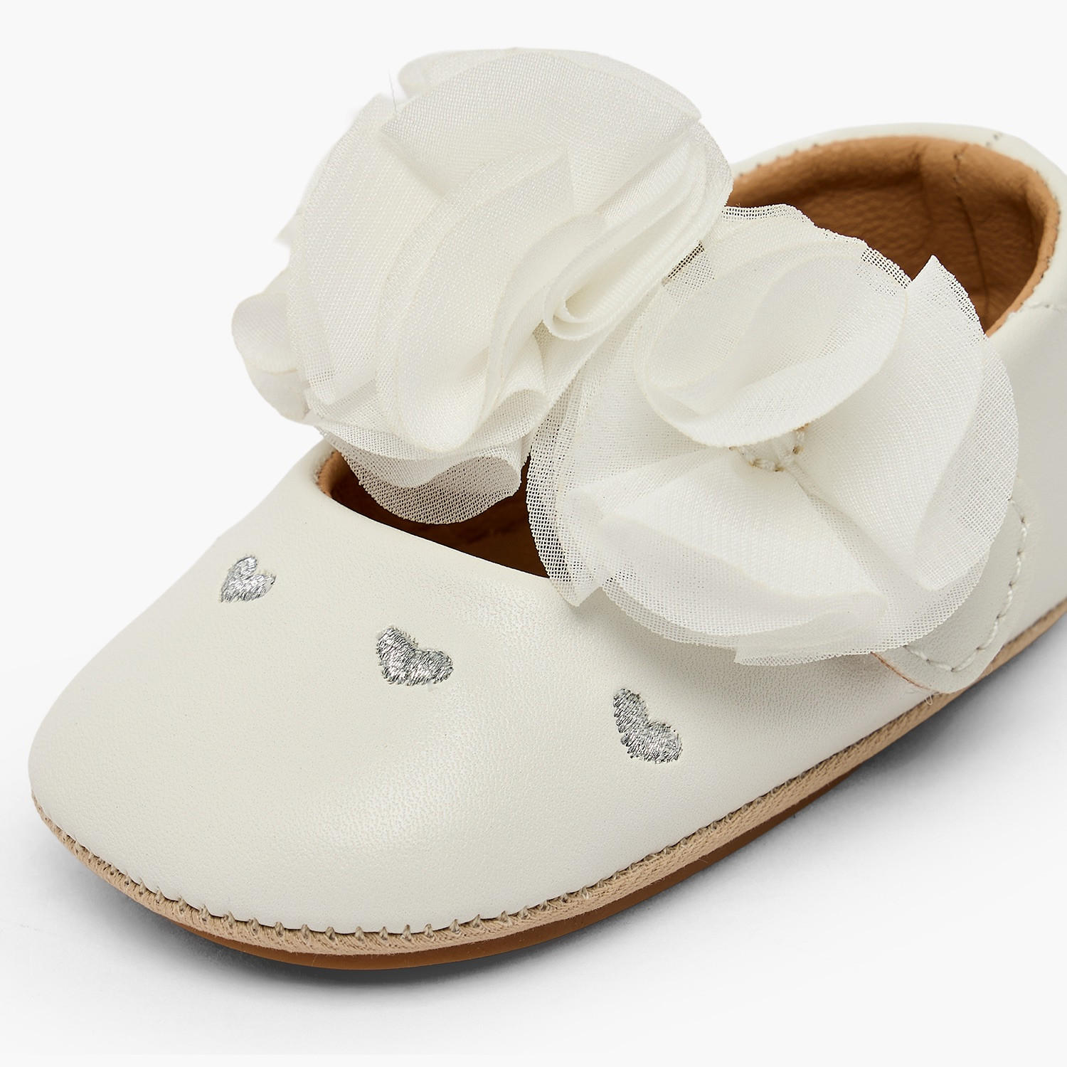 حذاء خفيف بشريط إغلاق لاصق من بيرفيت-baby-girls-shoes-booties-image-4