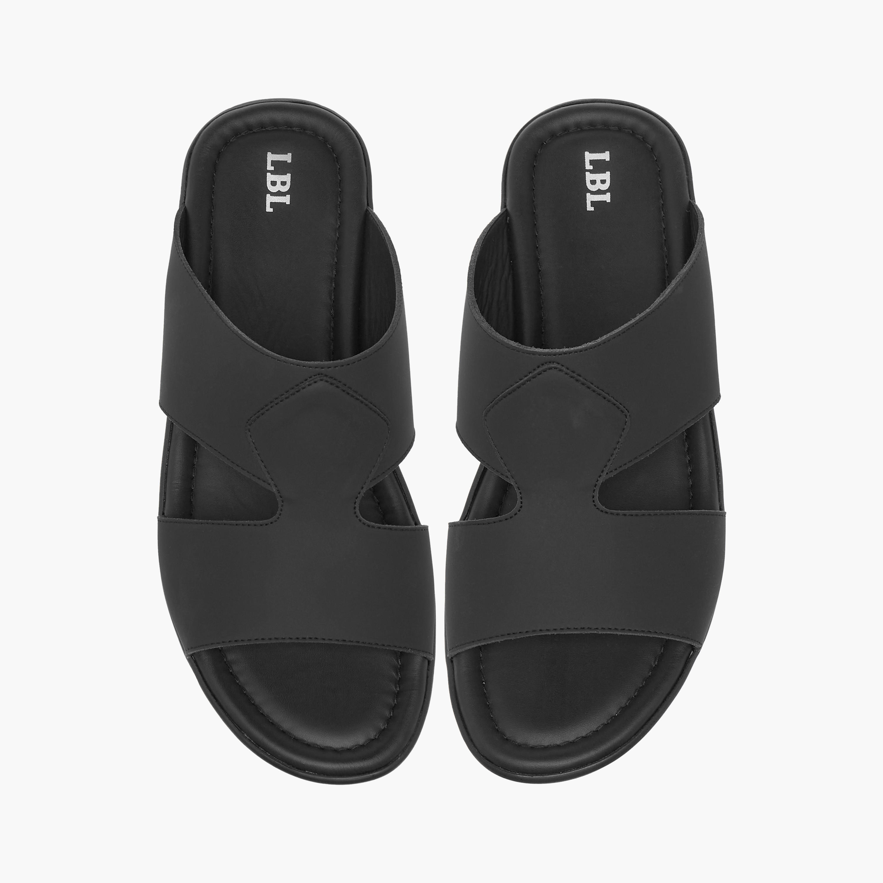 صندل عربي سهل الارتداء بتفاصيل مفرّغة من إل بي إل من شوإكسبريس-men-shoes-sandals-image-1