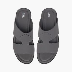 صندل عربي سهل الارتداء بتفاصيل مفرّغة من إل بي إل من شوإكسبريس-men-shoes-image-1