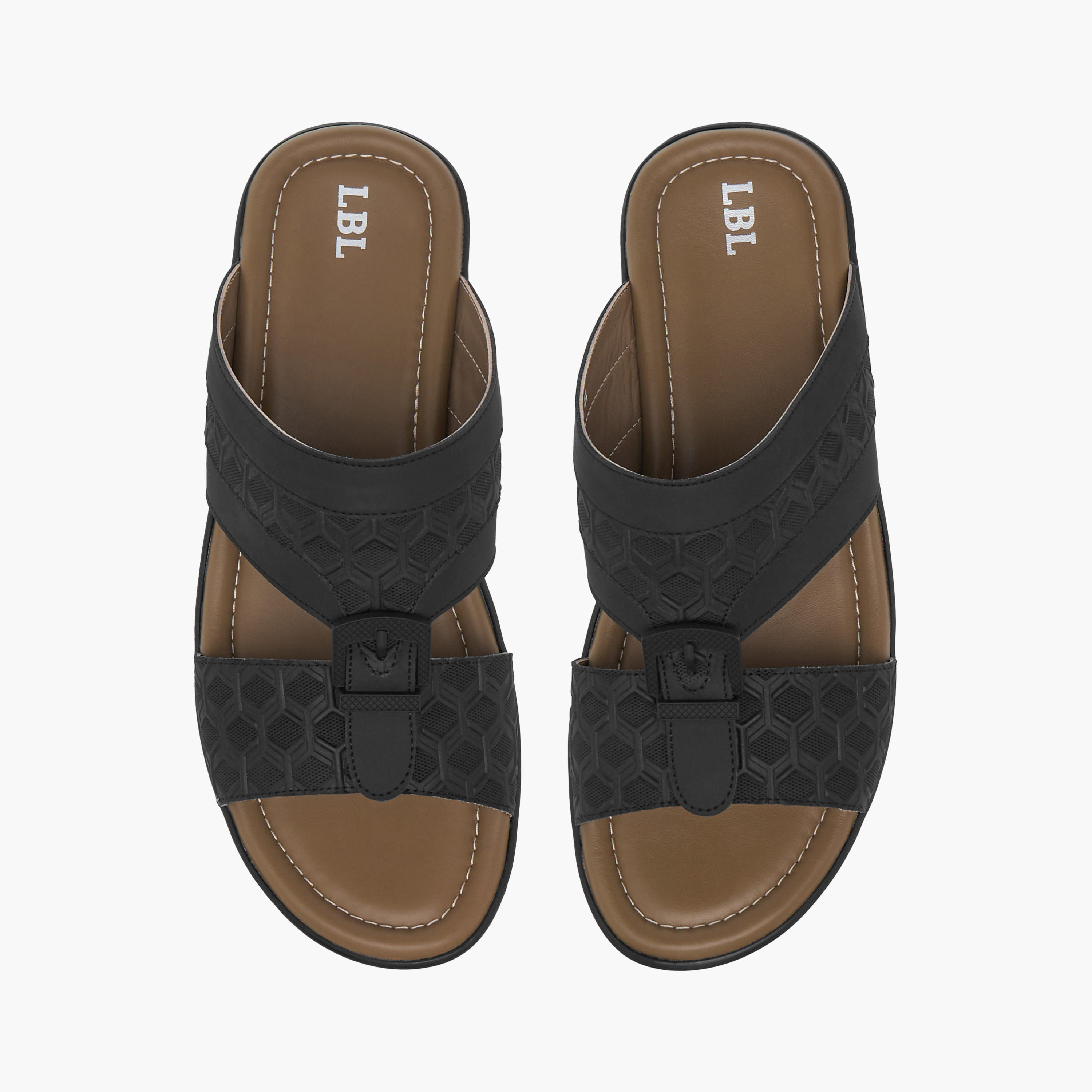 صندل عربي سهل الارتداء بارز الملمس بتفاصيل إبزيم من إل بي إل من شو إكسبريس-men-shoes-sandals-image-1
