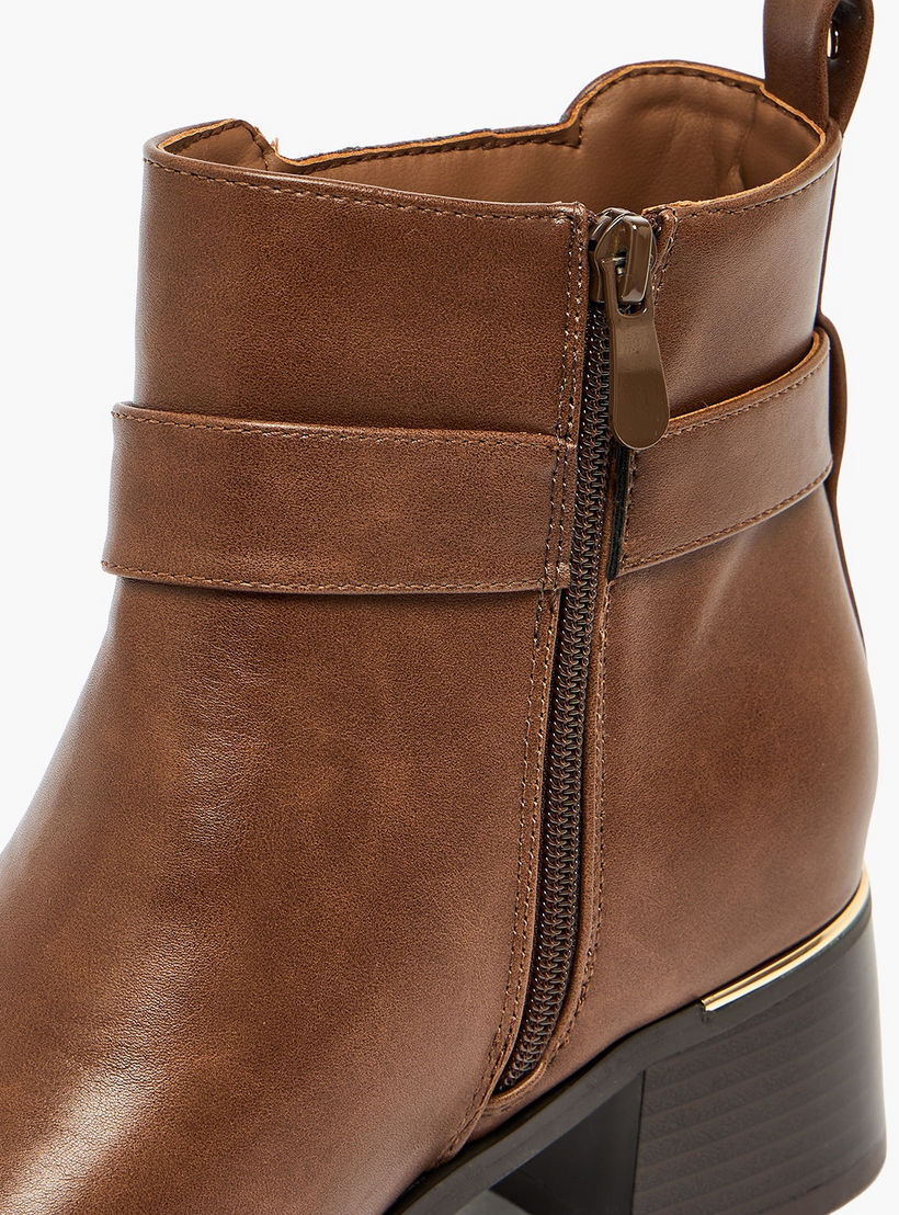 حذاء كاحل نسائي بكعب بلوك مزود بإبزيم من فلورا بيلا - شوإكسبرس-women-shoes-boots-image-4