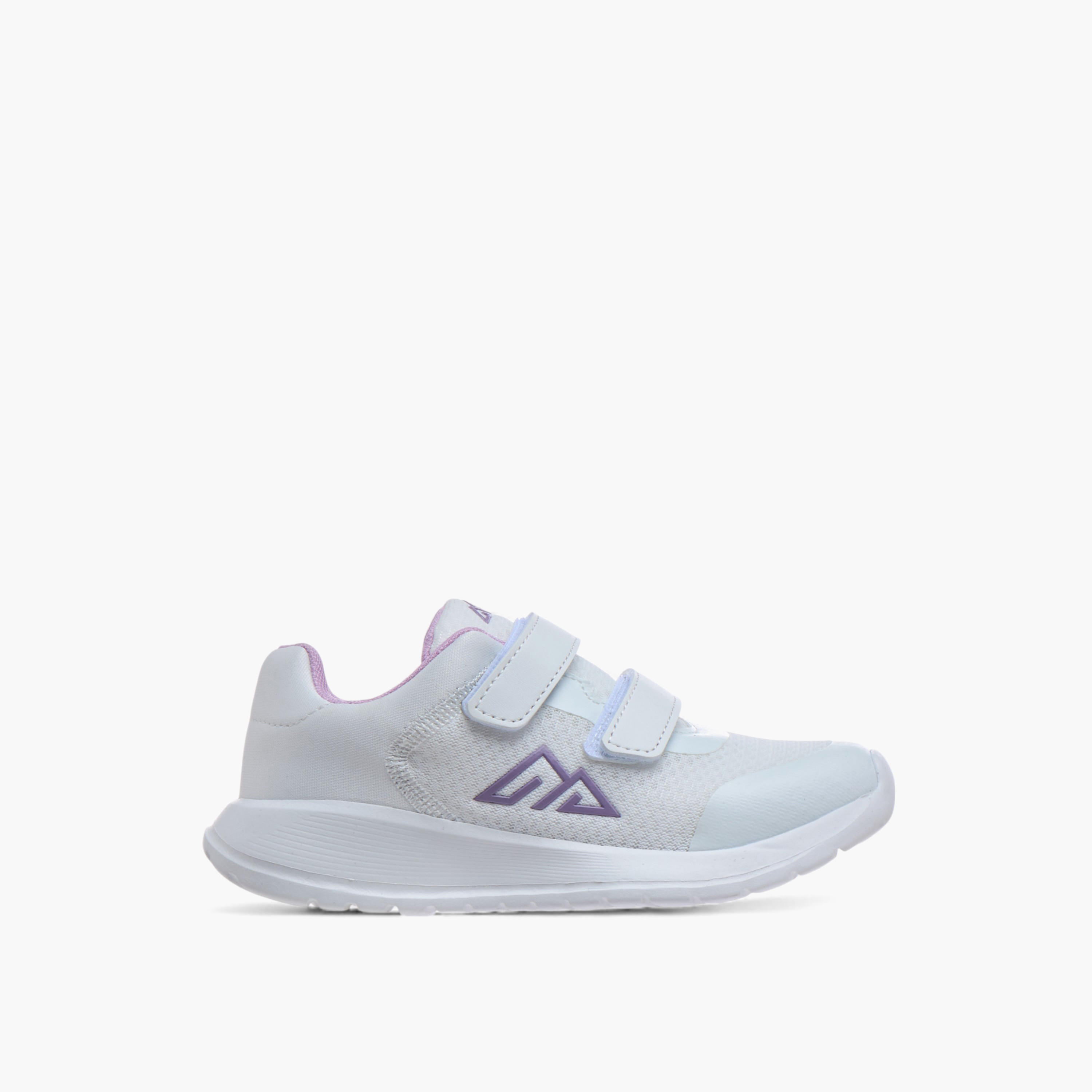 حذاء رياضي بشريط إغلاق لاصق وطبعات شعار من أوكلان من شو إكسبريس-girls-shoes-sneakers-image-3