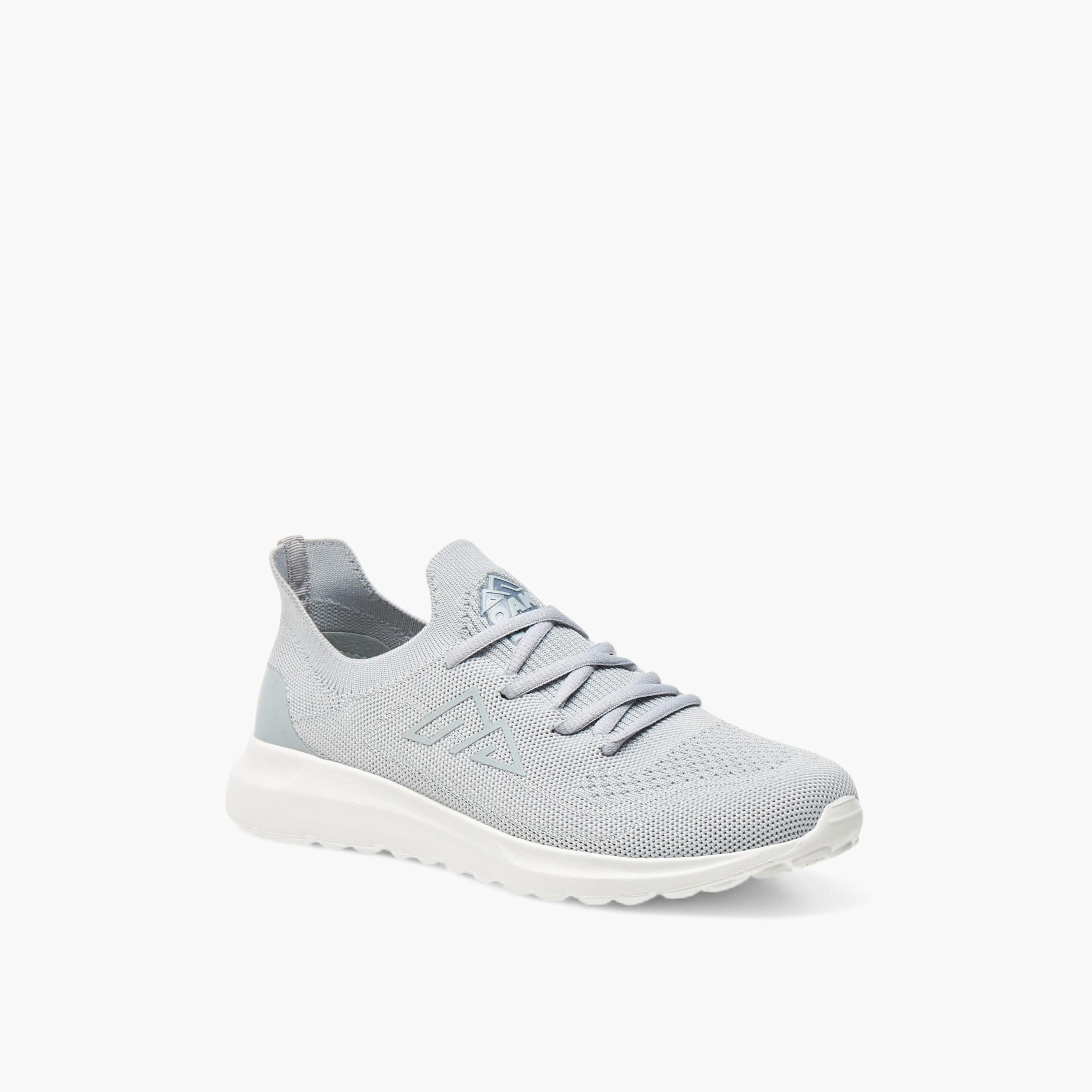 حذاء رياضي برباط إغلاق وشعار من أوكلان من شو إكسبرس-sports-women-shoes-image-2