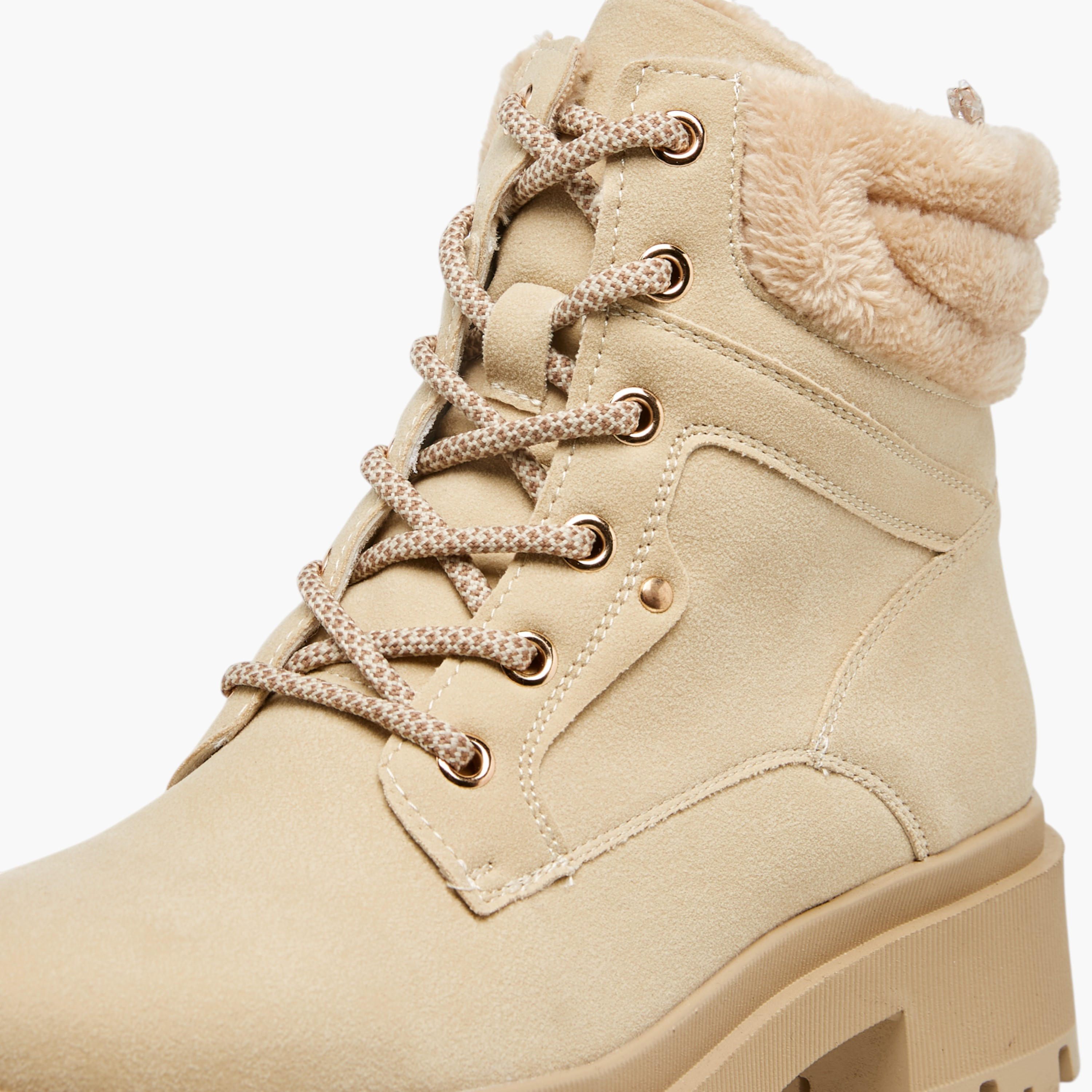 بوت كاحل سادة برباط إغلاق ولسان سحب من فلورا بيلا-women-shoes-boots-image-4