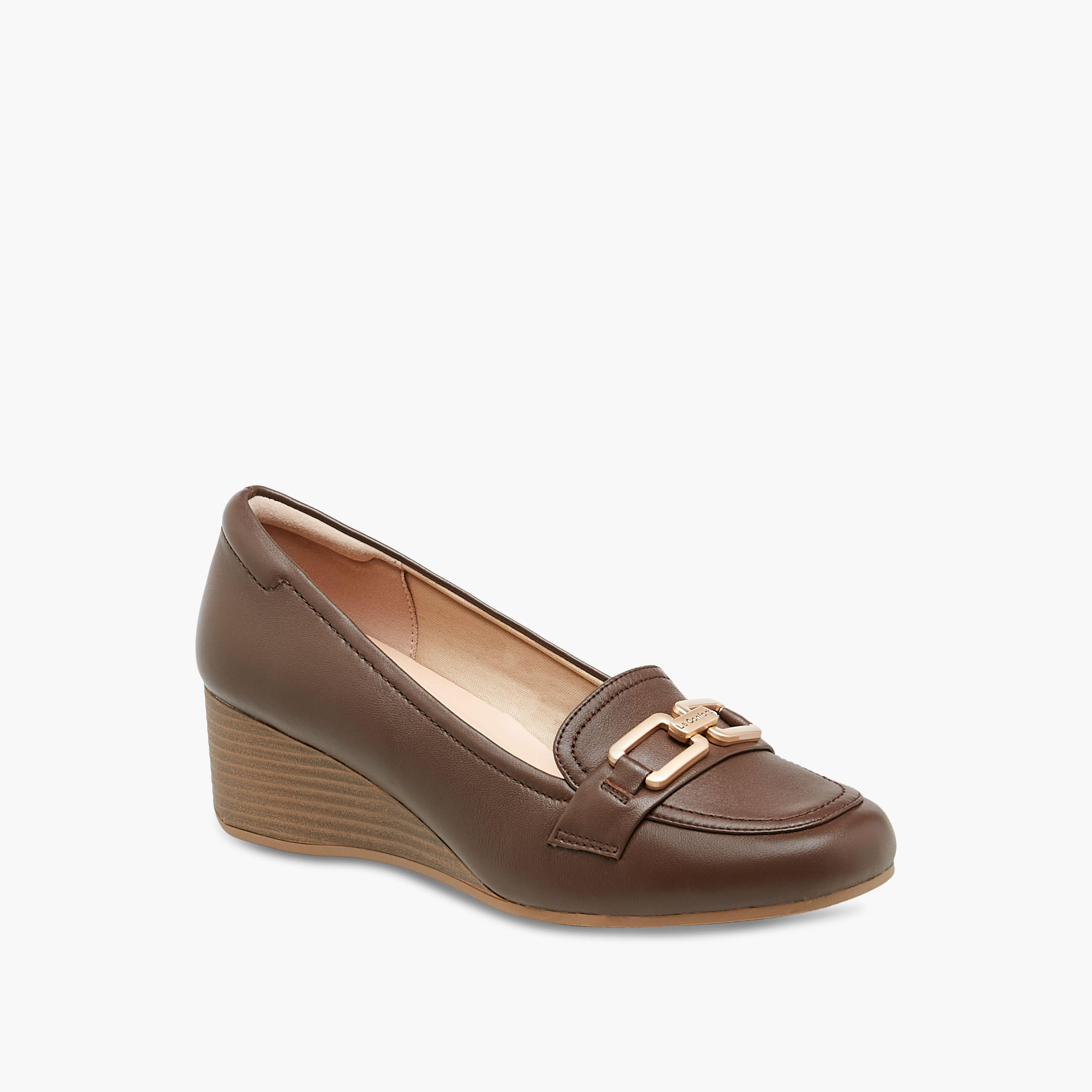 حذاء لوفر سهل الارتداء بكعب ويدج وزينة معدن من لو كونفورت-women-shoes-heels-image-2