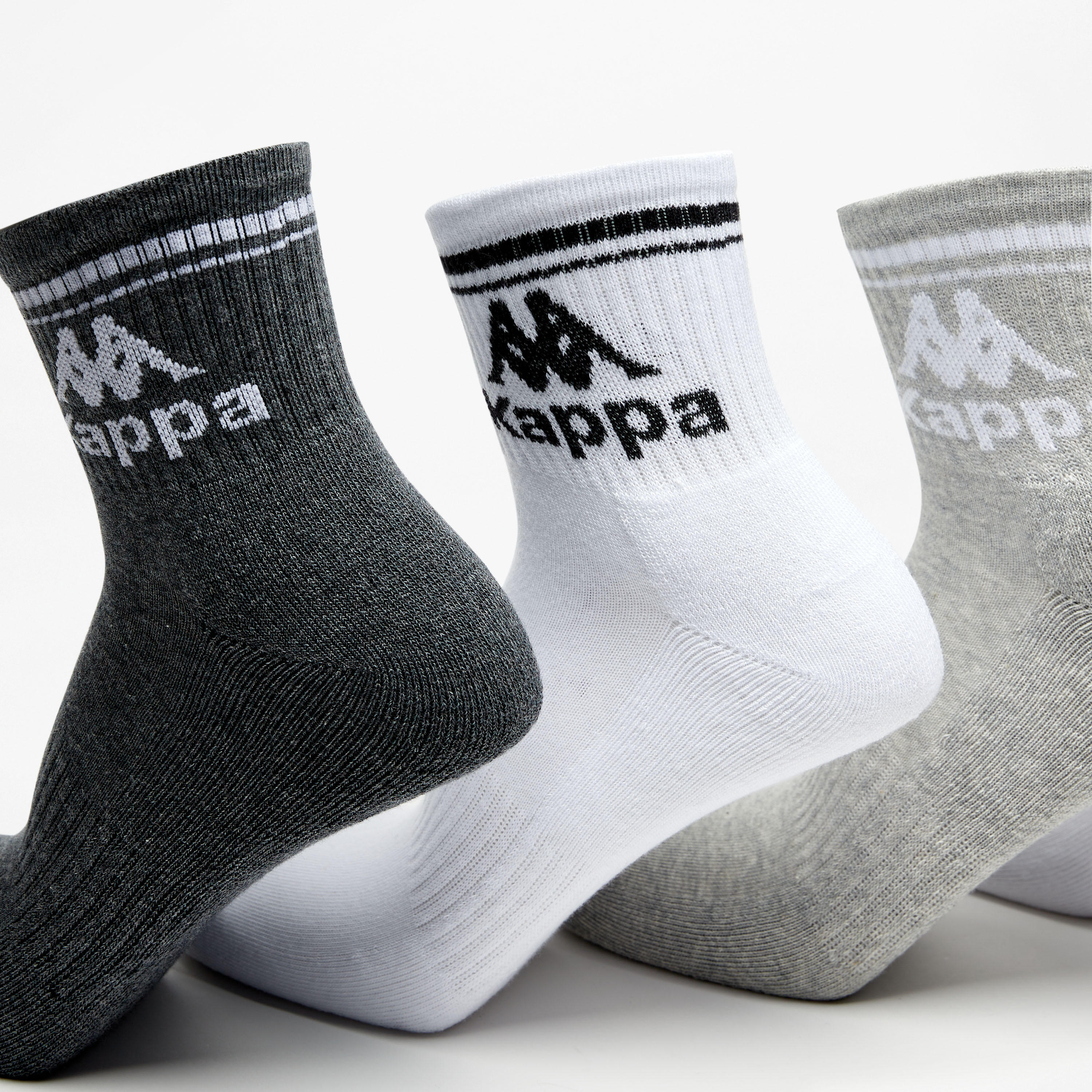 طقم جوارب رياضية موسّدة 5 أزواج بطول متوسط وتفاصيل الشعار من كابا -men-socks-image-2