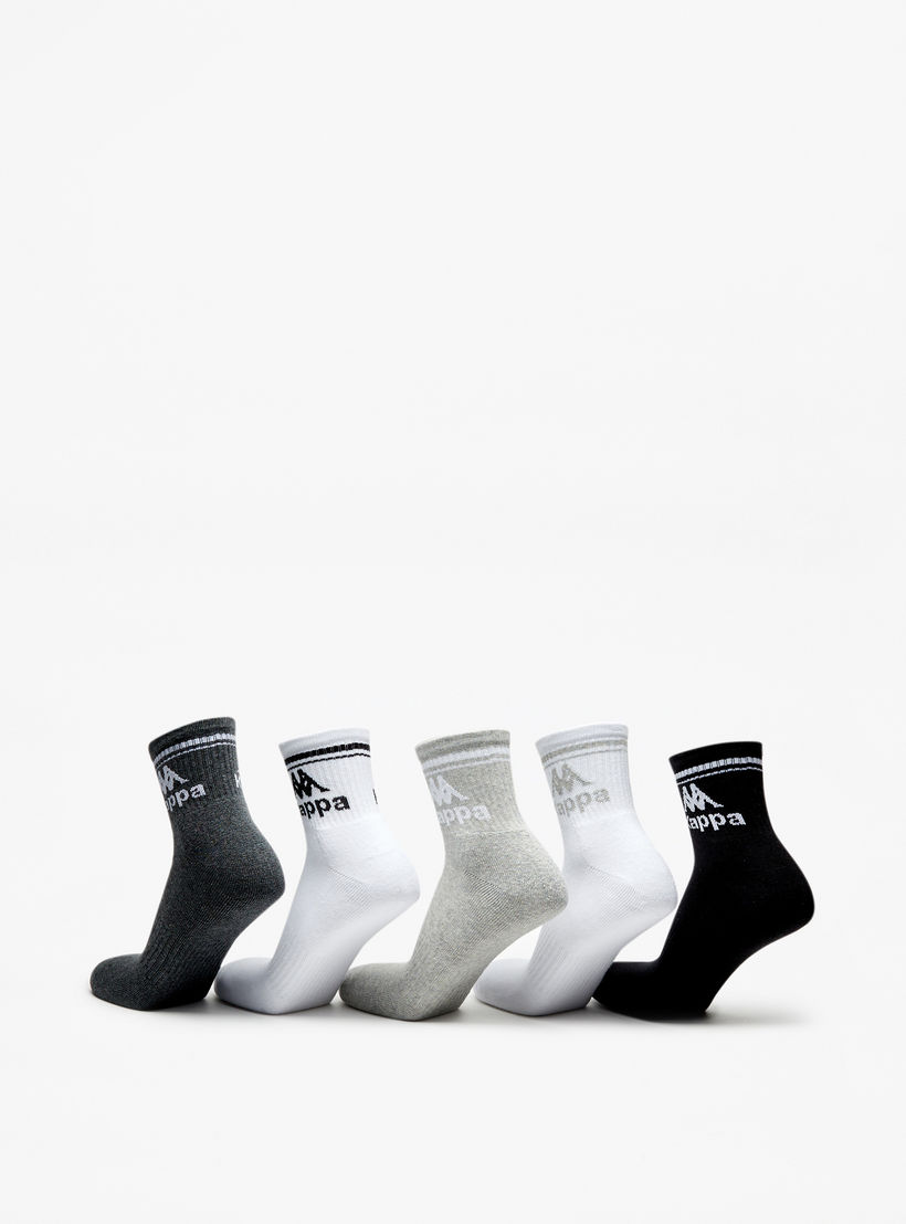 طقم جوارب رياضية موسّدة 5 أزواج بطول متوسط وتفاصيل الشعار من كابا -men-socks-image-3