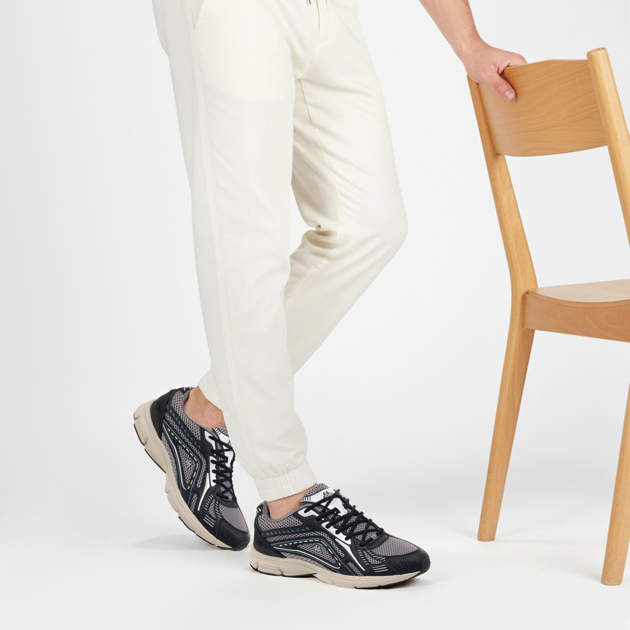 حذاء رياضي برباط إغلاق للرجال من كابا-men-shoes-sports-image-2
