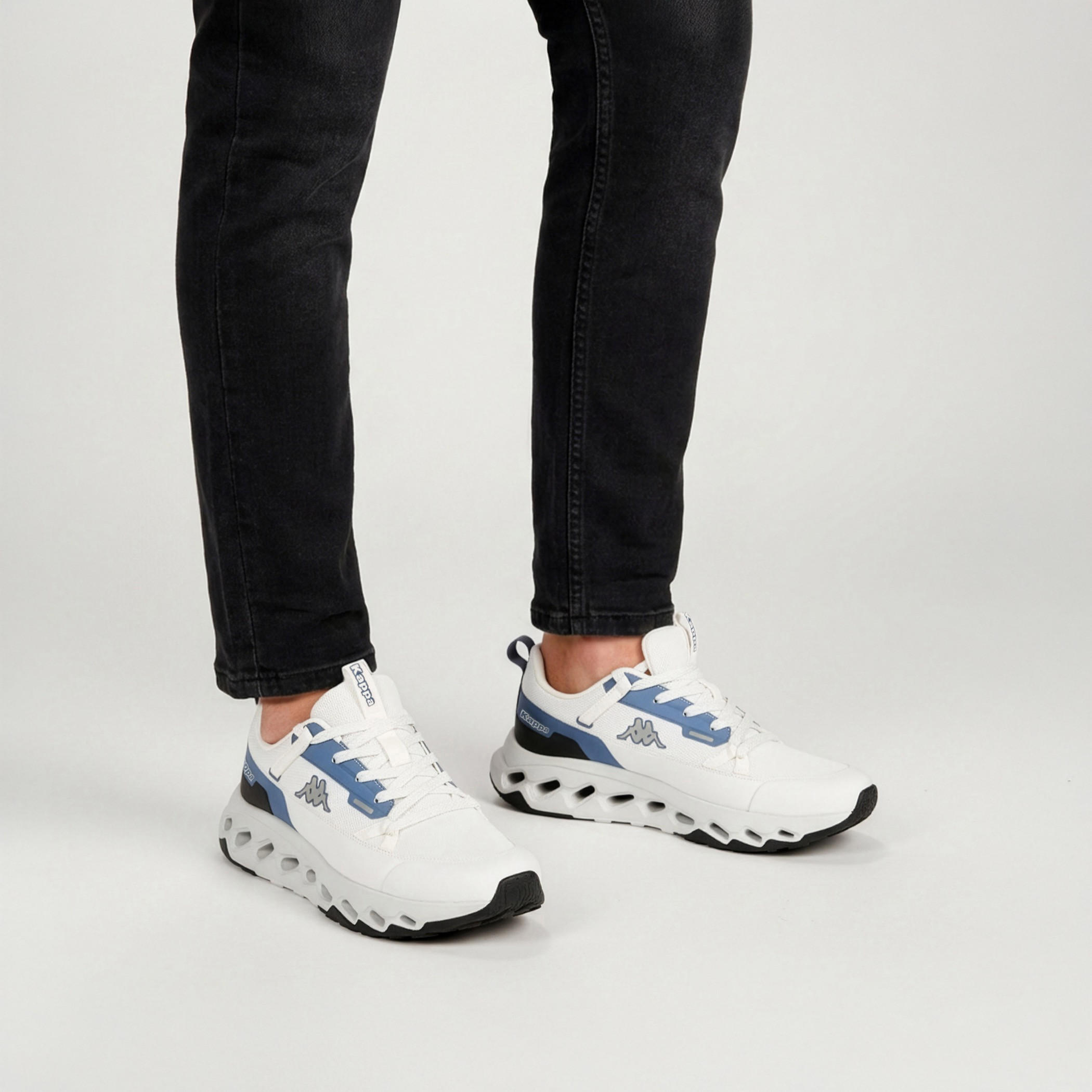 حذاء رياضي برباط إغلاق للرجال من كابا-men-shoes-sports-image-2