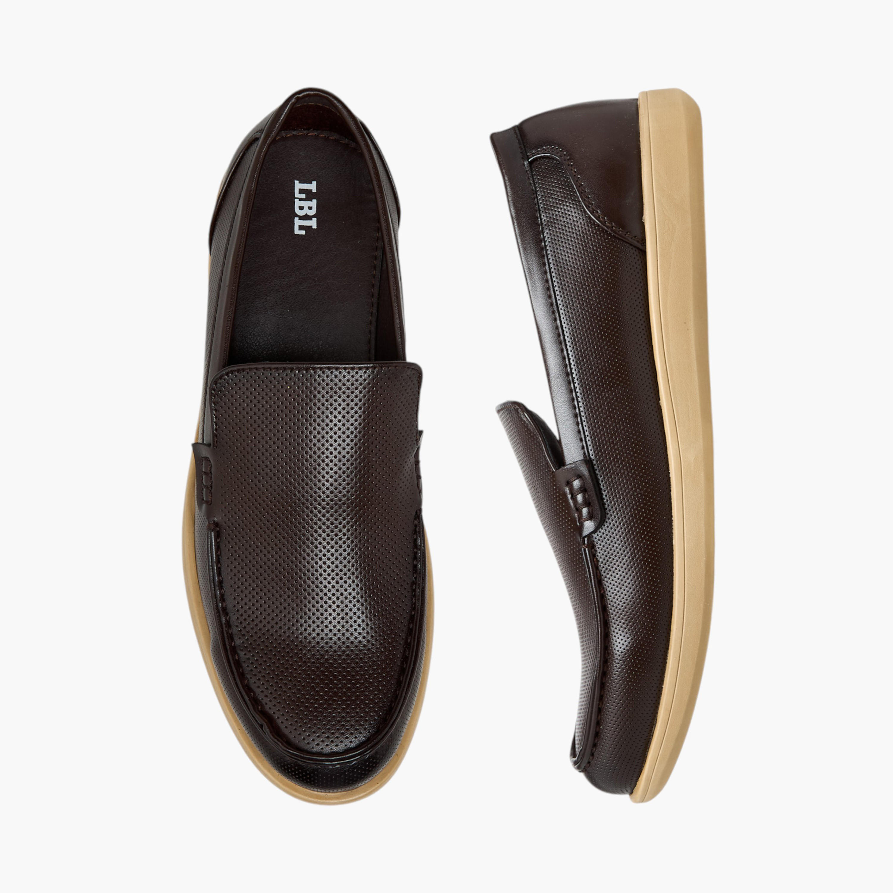 حذاء سهل الارتداء وبارز الملمس من أل بي أل من شو إكسبريس-men-shoes-loafersandmoccasins-image-1