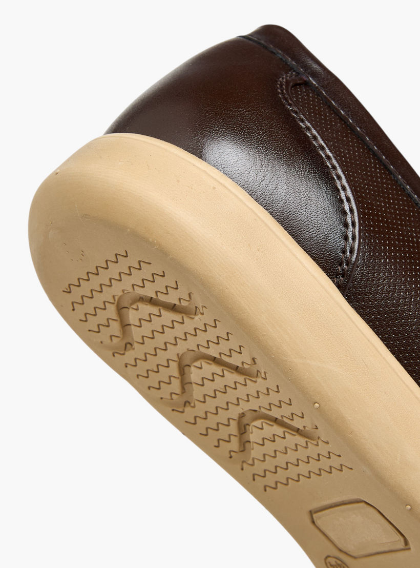 حذاء سهل الارتداء وبارز الملمس من أل بي أل من شو إكسبريس-men-shoes-loafersandmoccasins-image-5