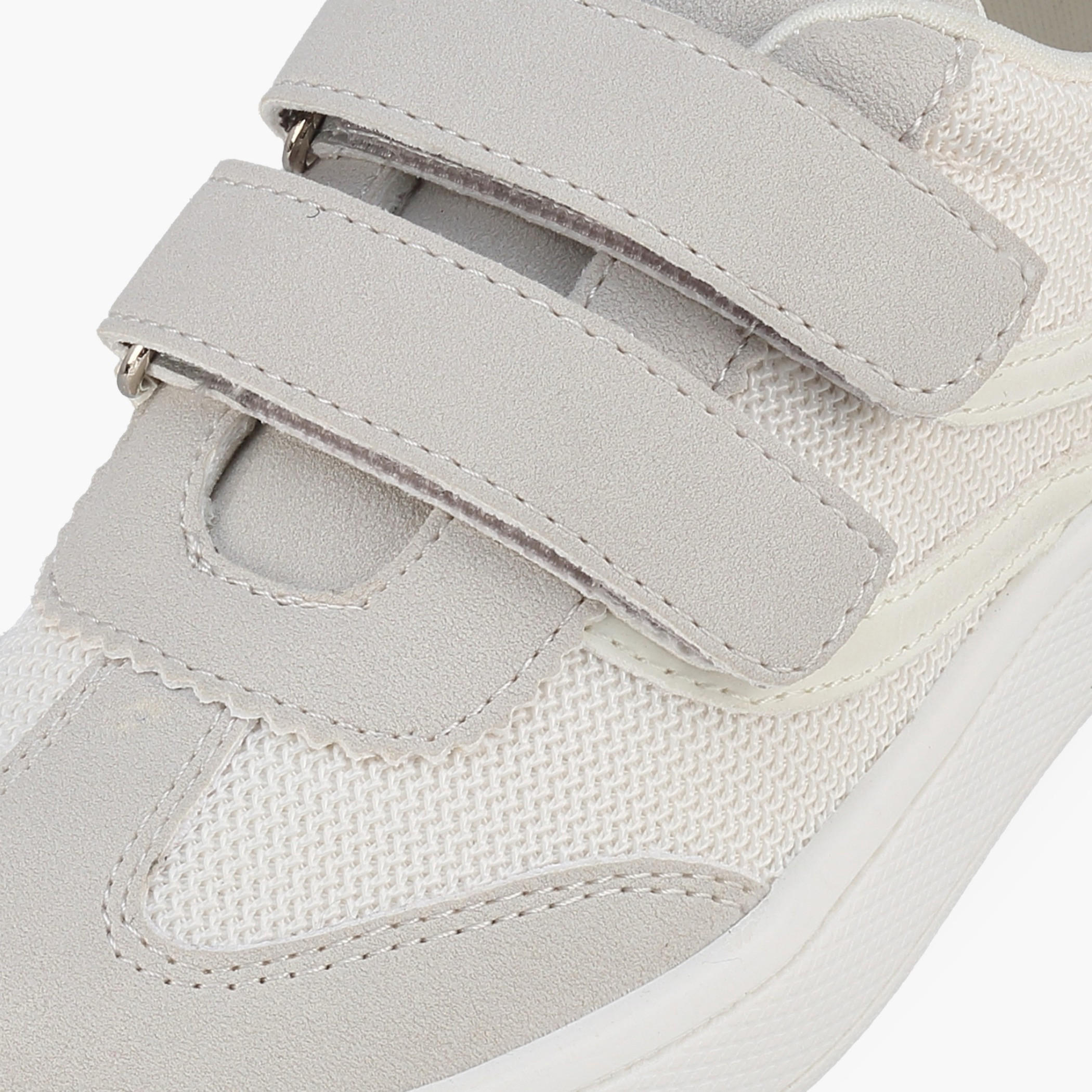 حذاء سنيكرز بطول الكاحل بشريط إغلاق لاصق للبنات من جونيورز-girls-shoes-sneakers-image-4